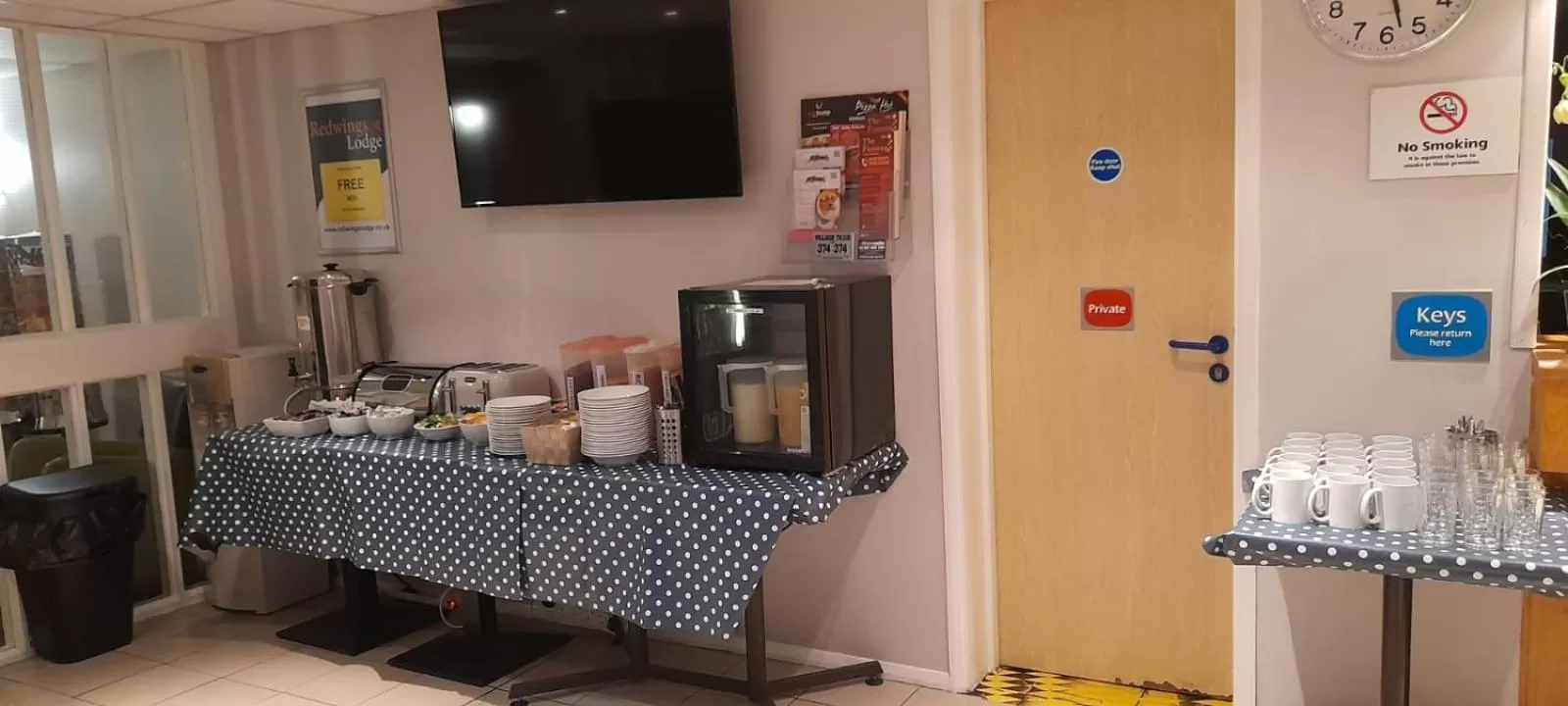 Breakfast in Redwings Lodge Baldock