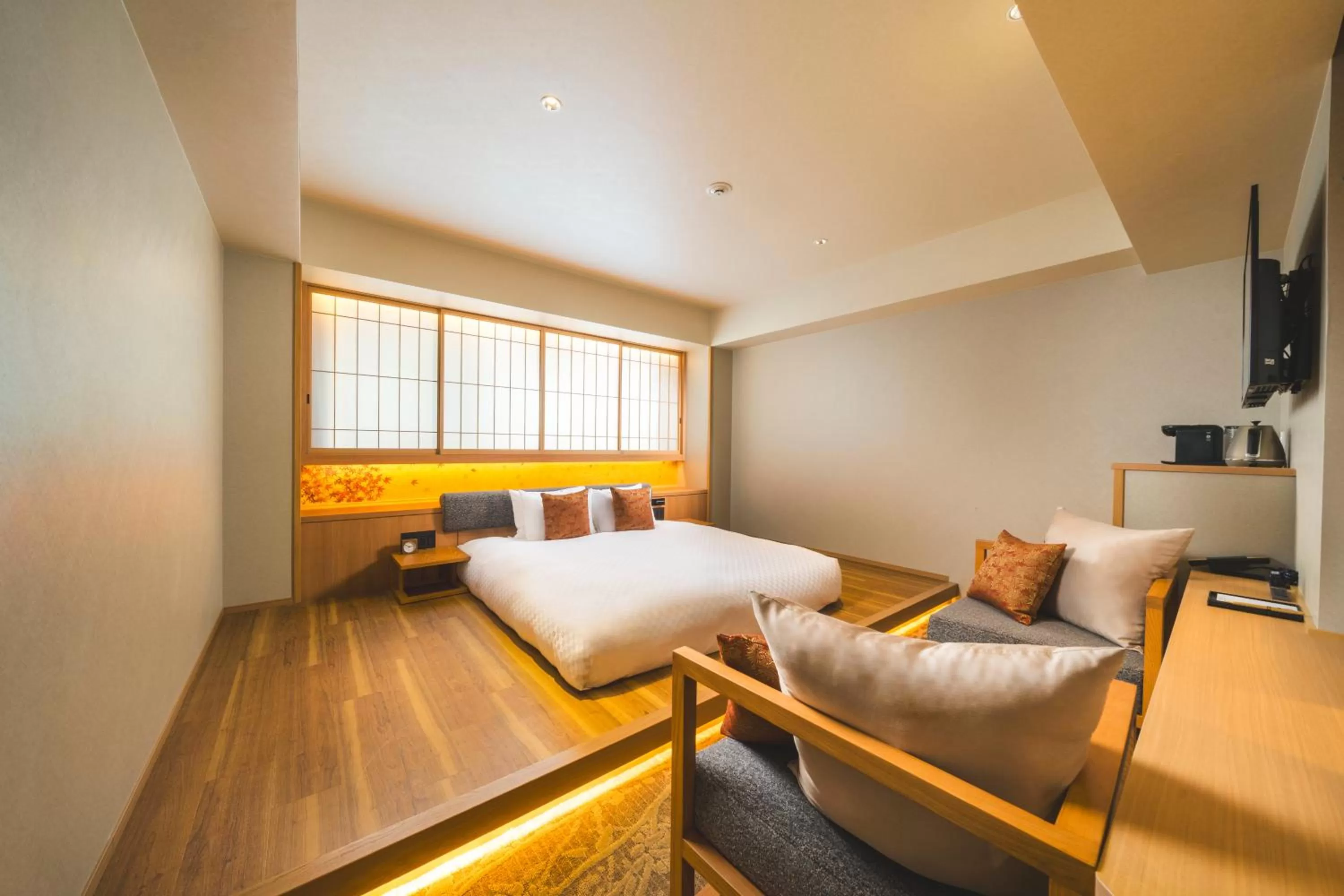 Photo of the whole room, Bed in KAYA Kyoto Nijo Castle, BW Signature Collection by Best Western