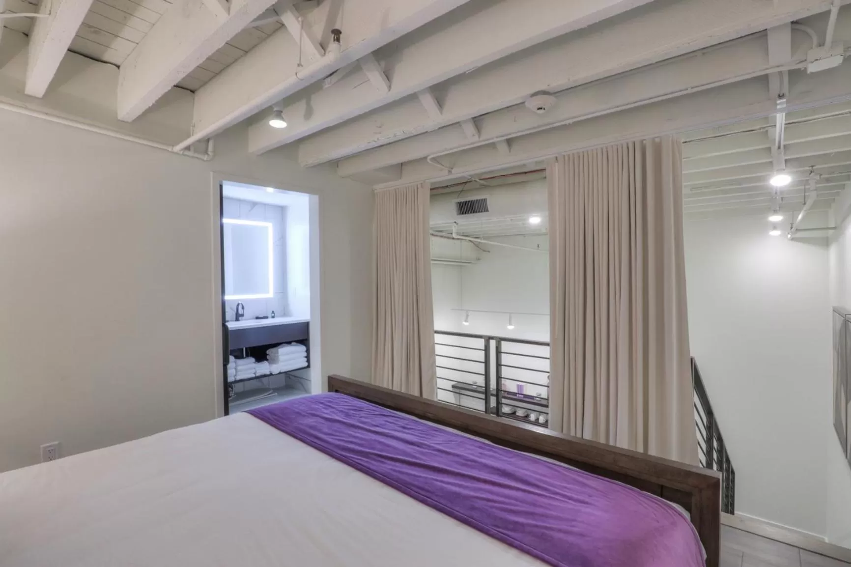 Bed in Studio 154 Hotel