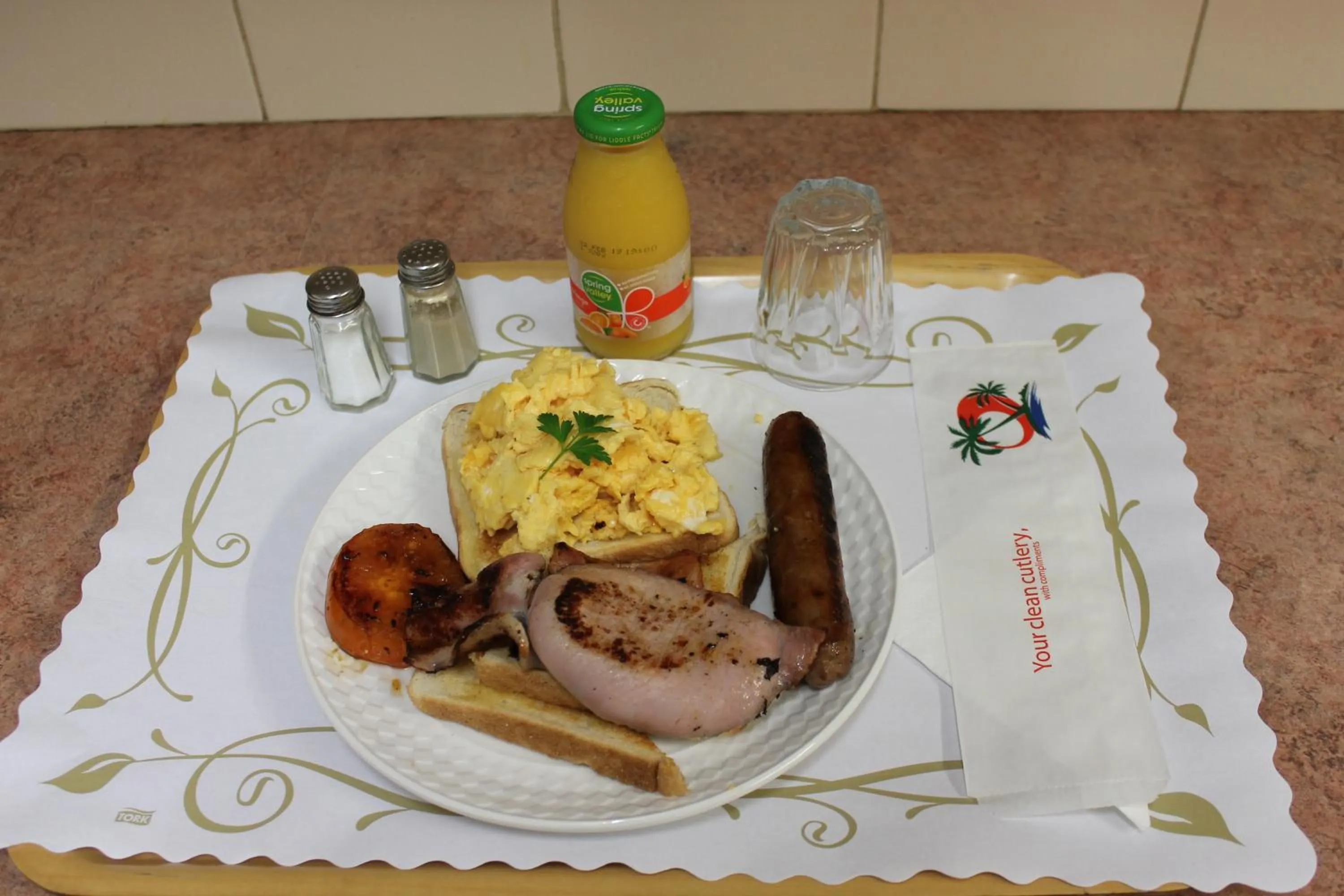 Food and drinks in Bendigo Goldfields Motor Inn