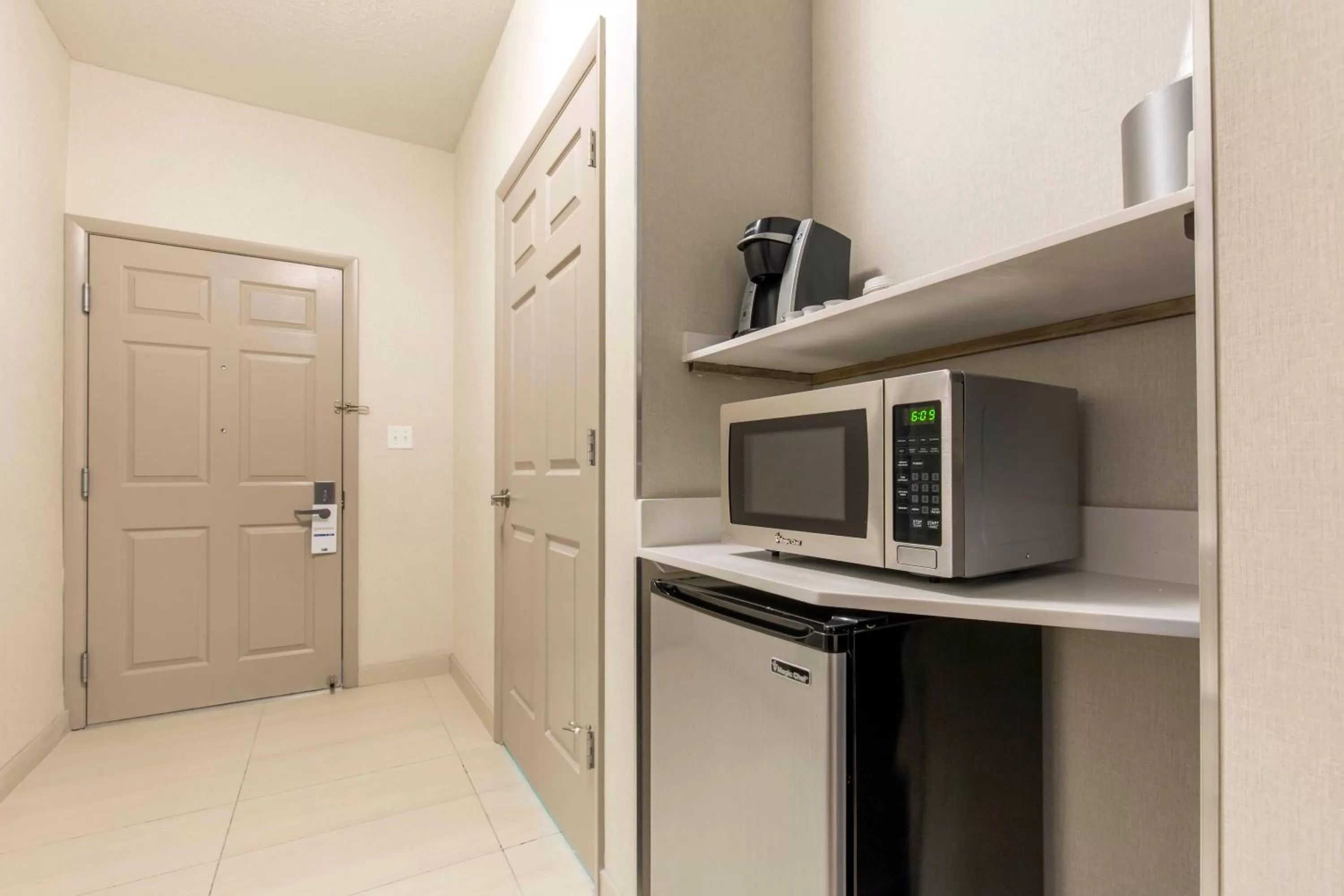 Photo of the whole room in Holiday Inn Express & Suites Chicago West - St Charles by IHG