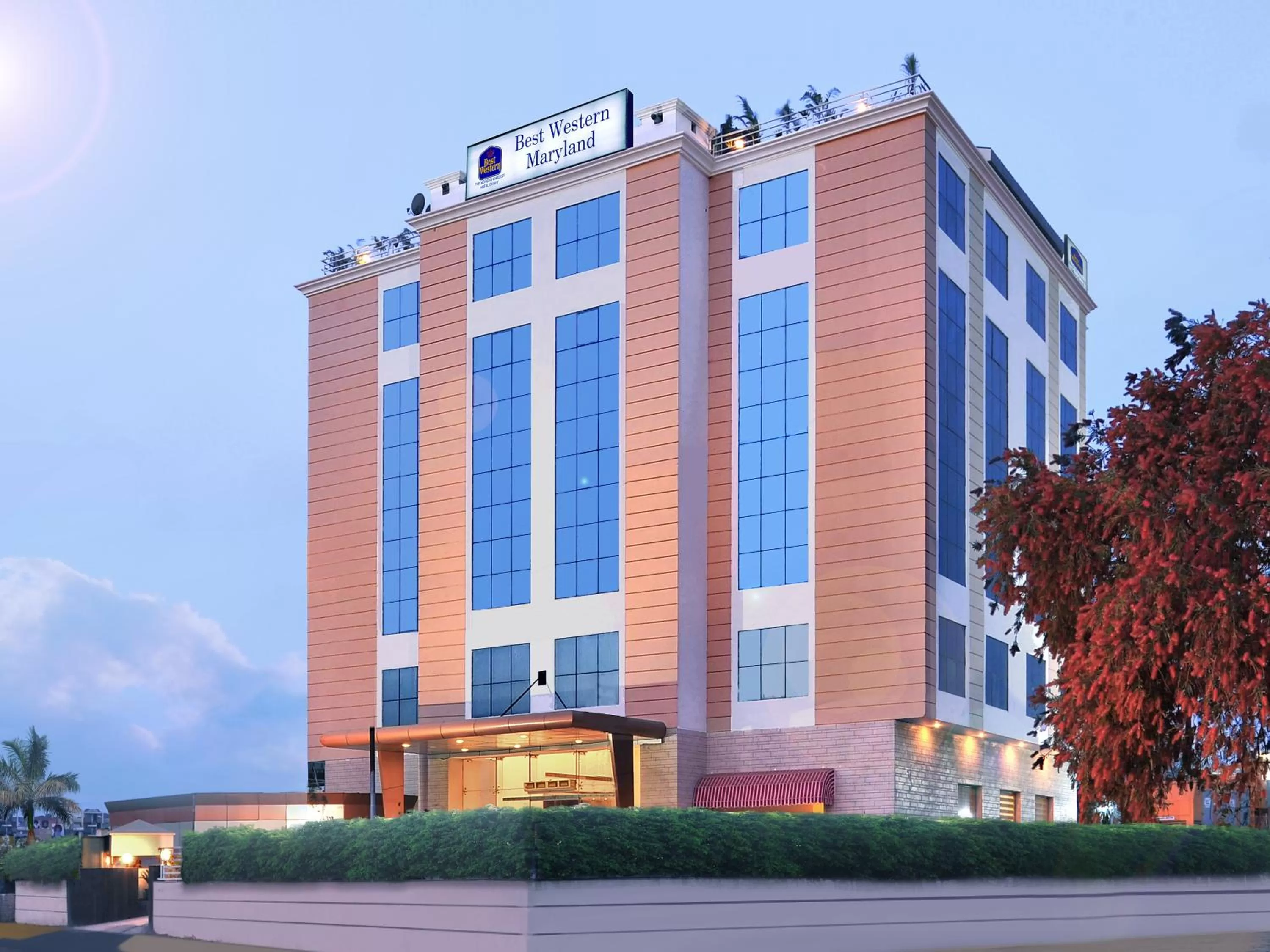 Property building in Best Western Maryland