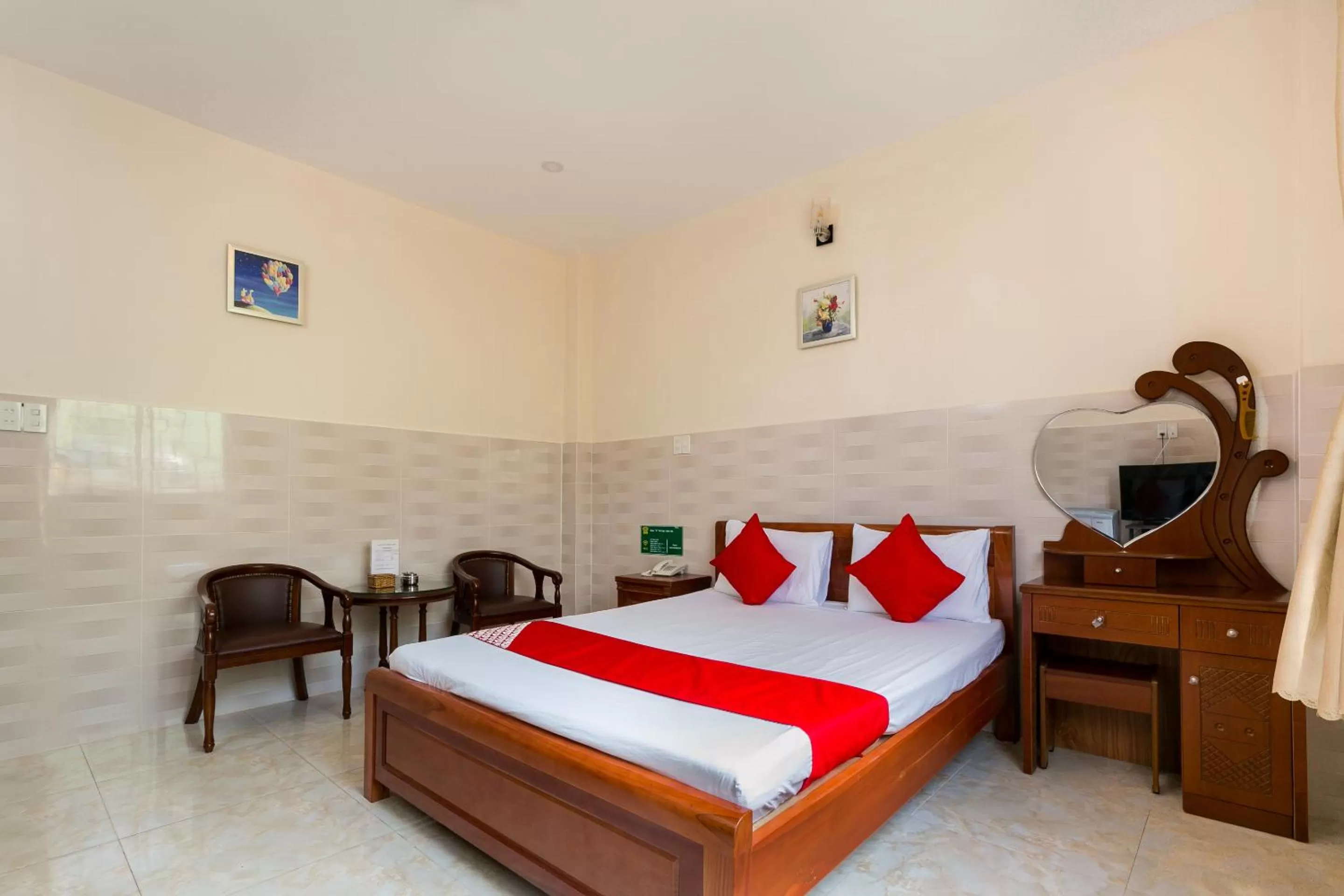 Bed in Ngoc Linh Hotel