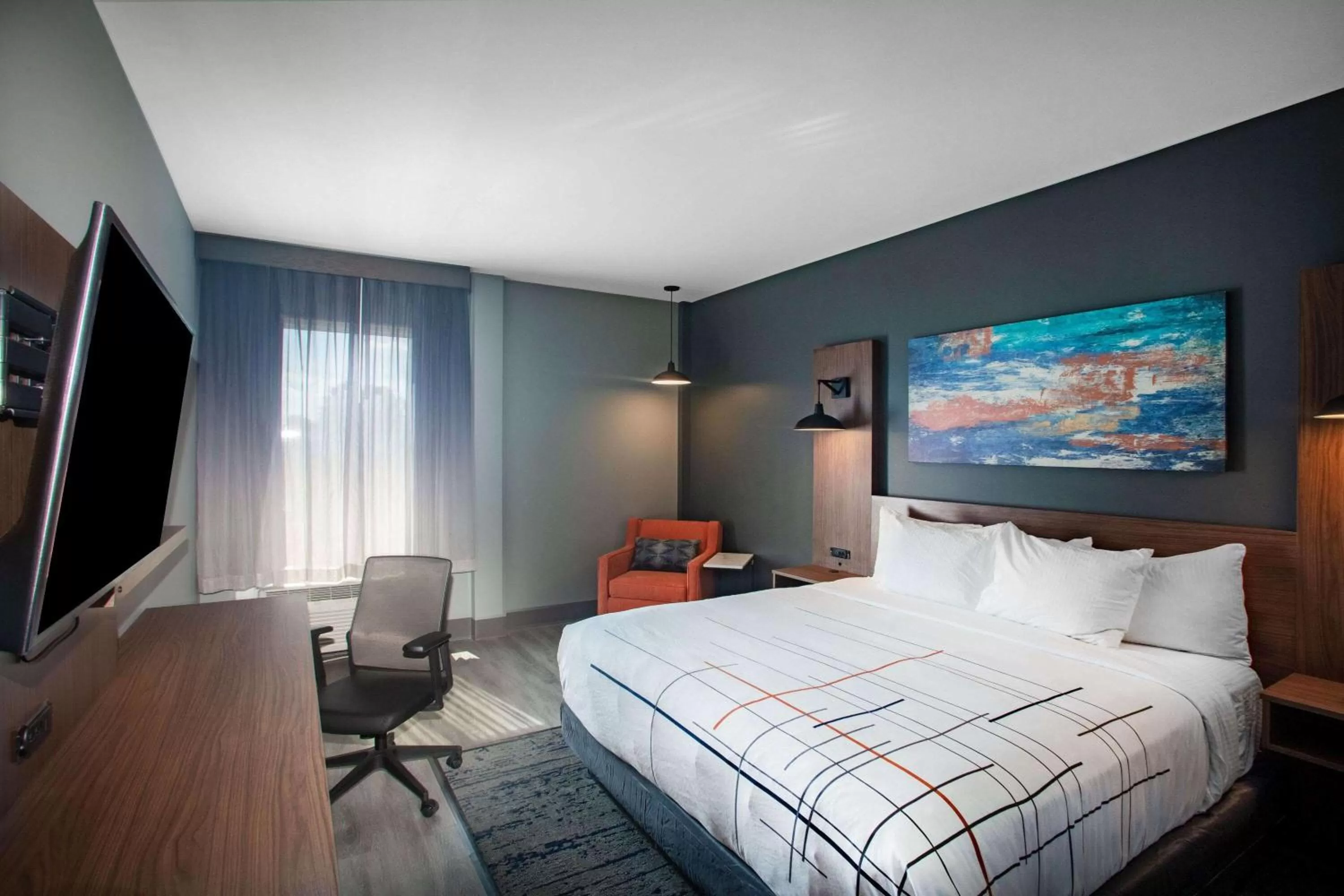 Photo of the whole room, Bed in La Quinta Inn & Suites by Wyndham Oxford