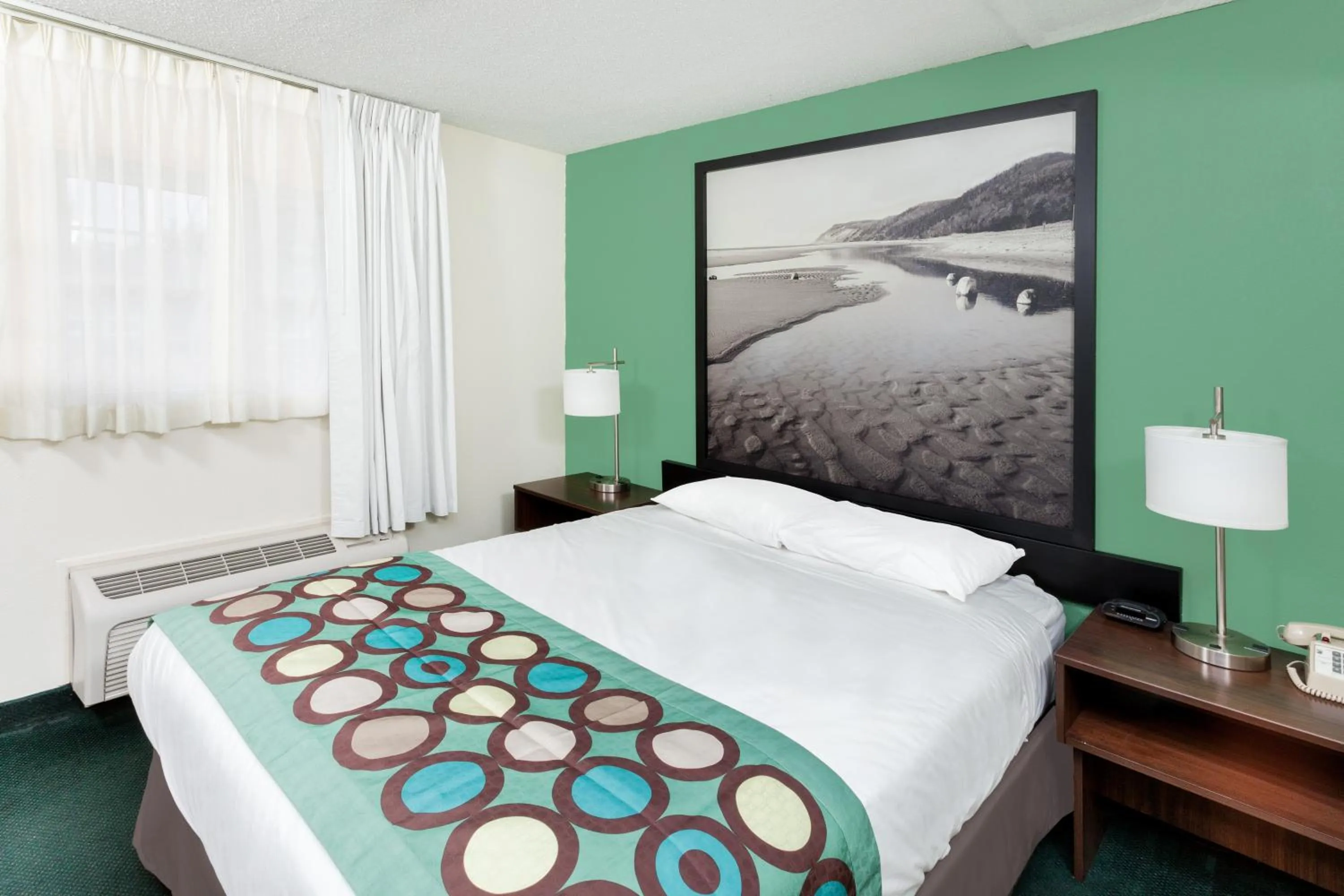 Bed in Super 8 by Wyndham Stevensville St Joseph