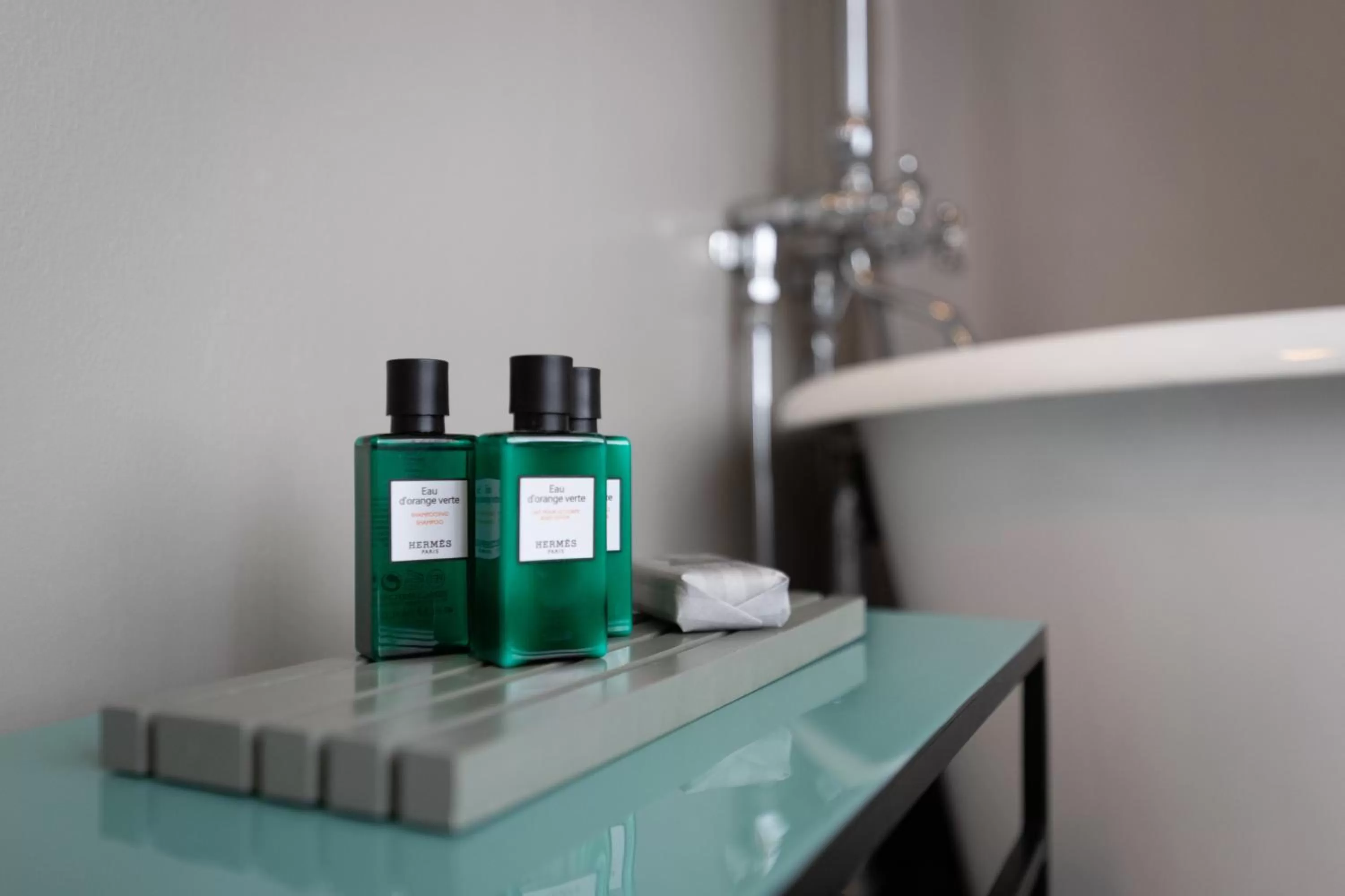 Nantucket Whale Inn, Half Moon Bay