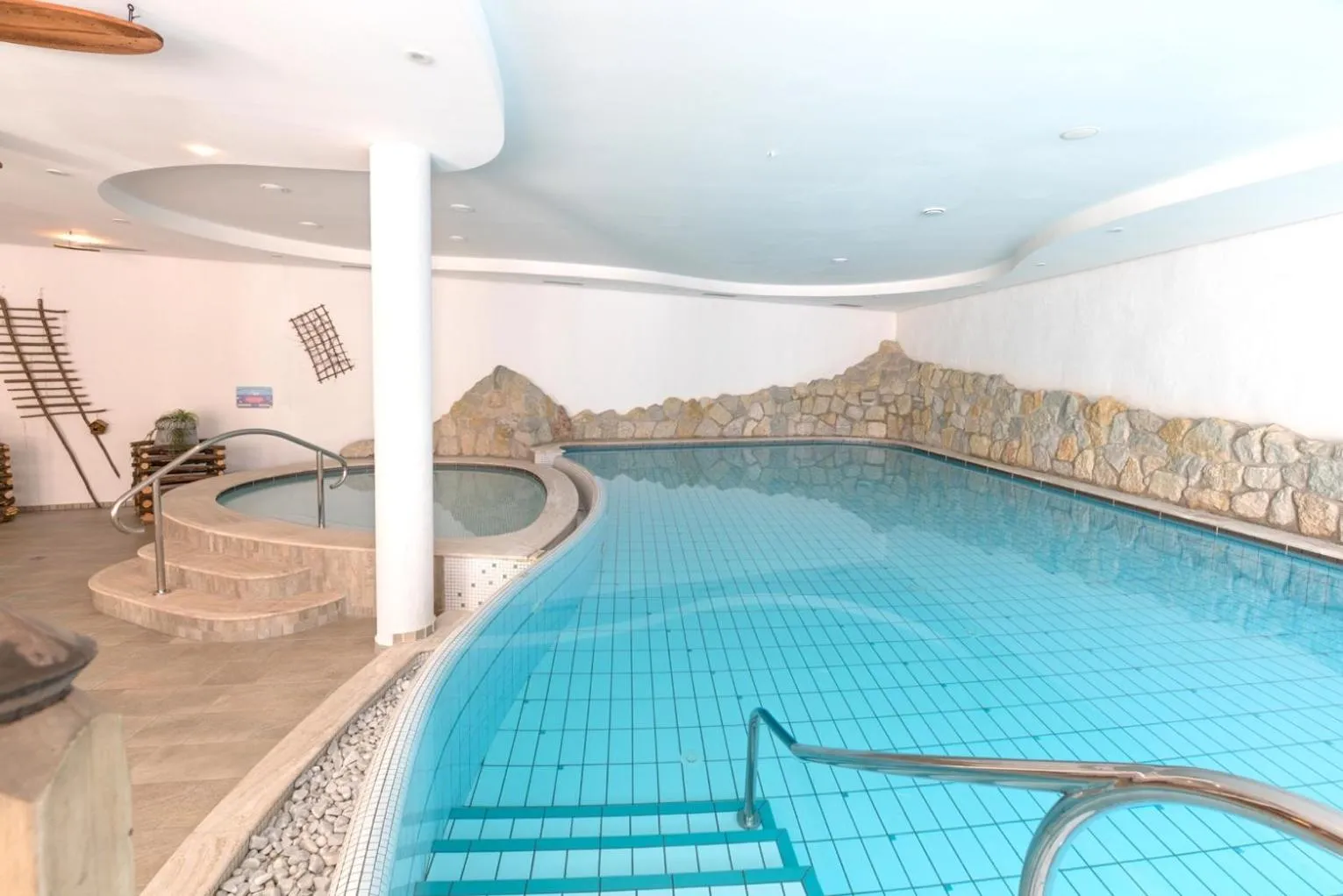 Swimming pool in Pineta Nature Resort - Wellness & SPA