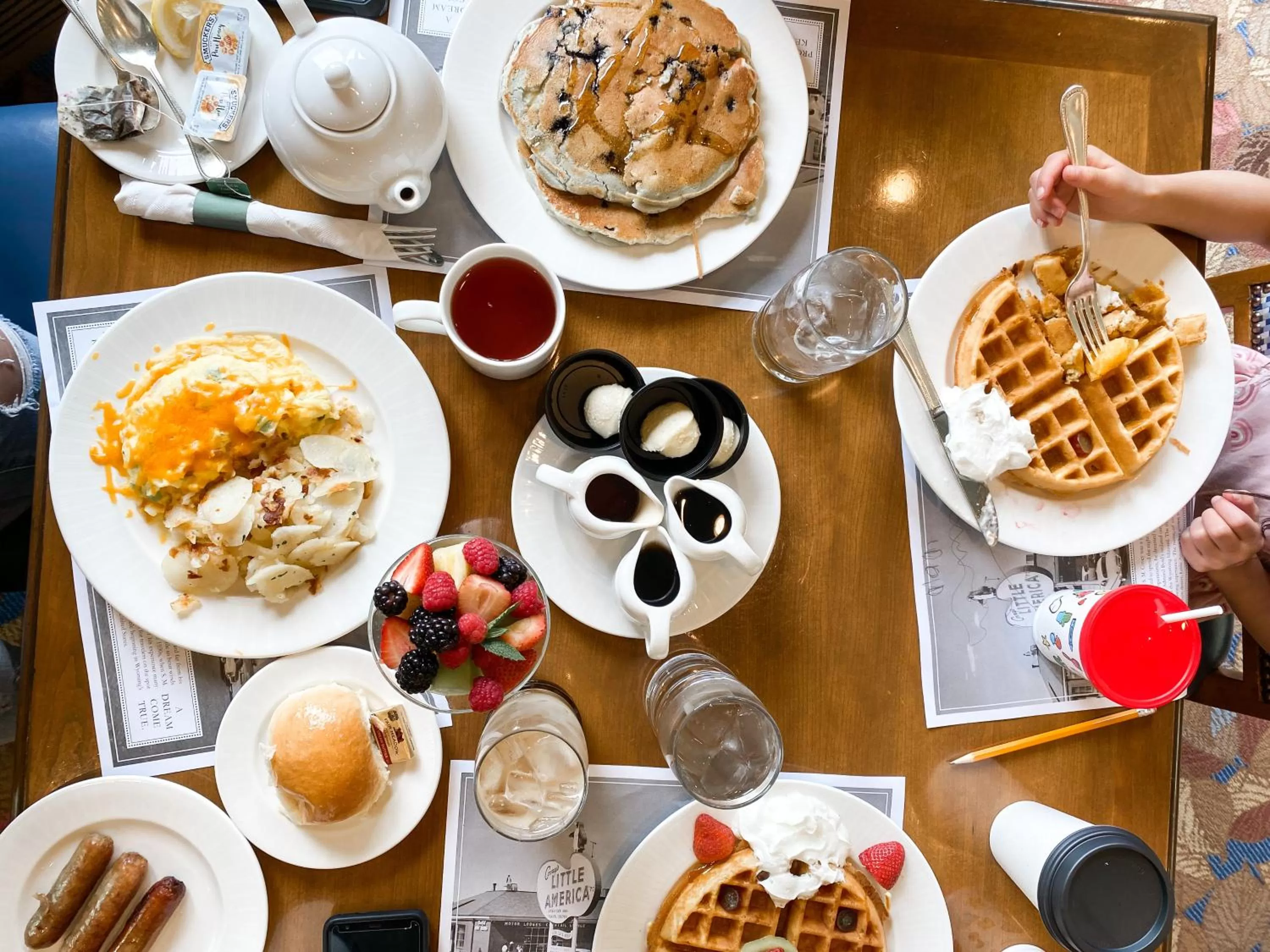 Restaurant/places to eat in Little America Hotel Salt Lake City