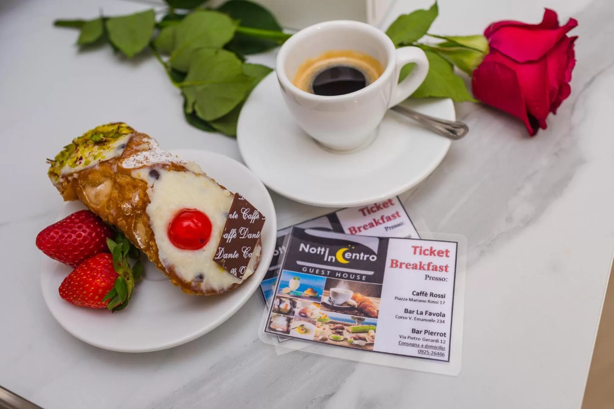 Kitchen or kitchenette in NottInCentro -Guest House-