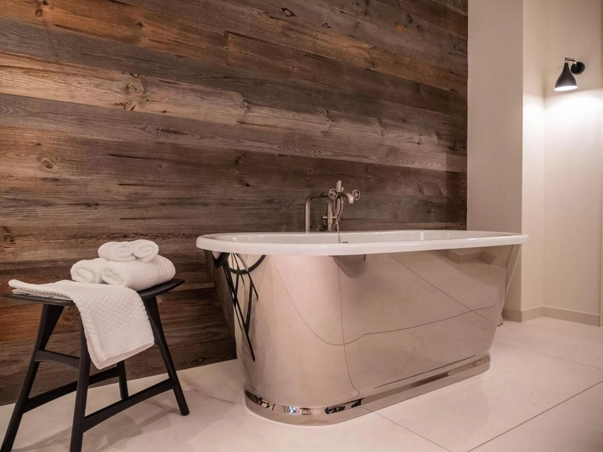 Hot Tub in Alpenloge Design Hotel