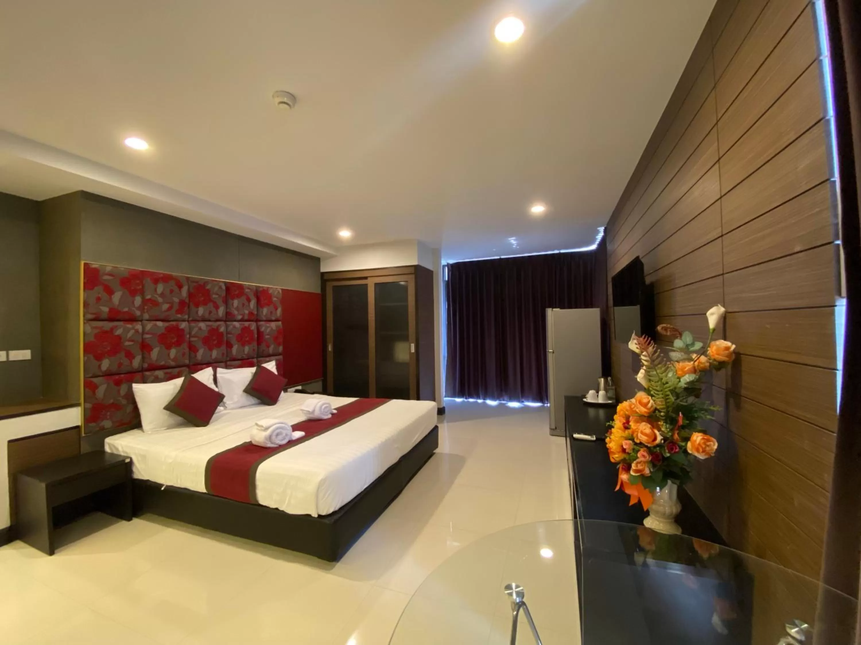 Photo of the whole room, Bed in Le Vernissage by Goad Avadhess Hospitality