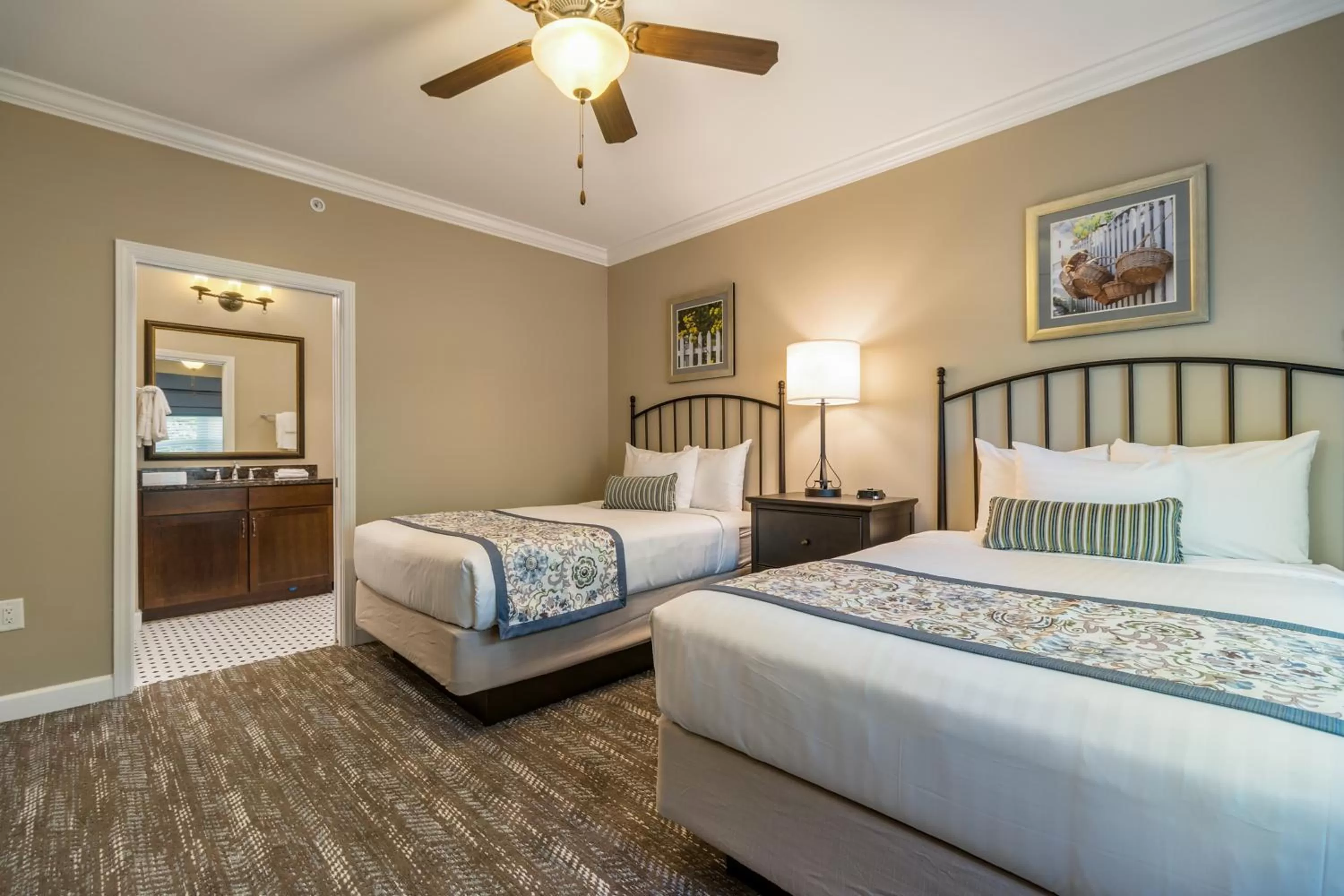 Bed in Holiday Inn Club Vacations Williamsburg Resort