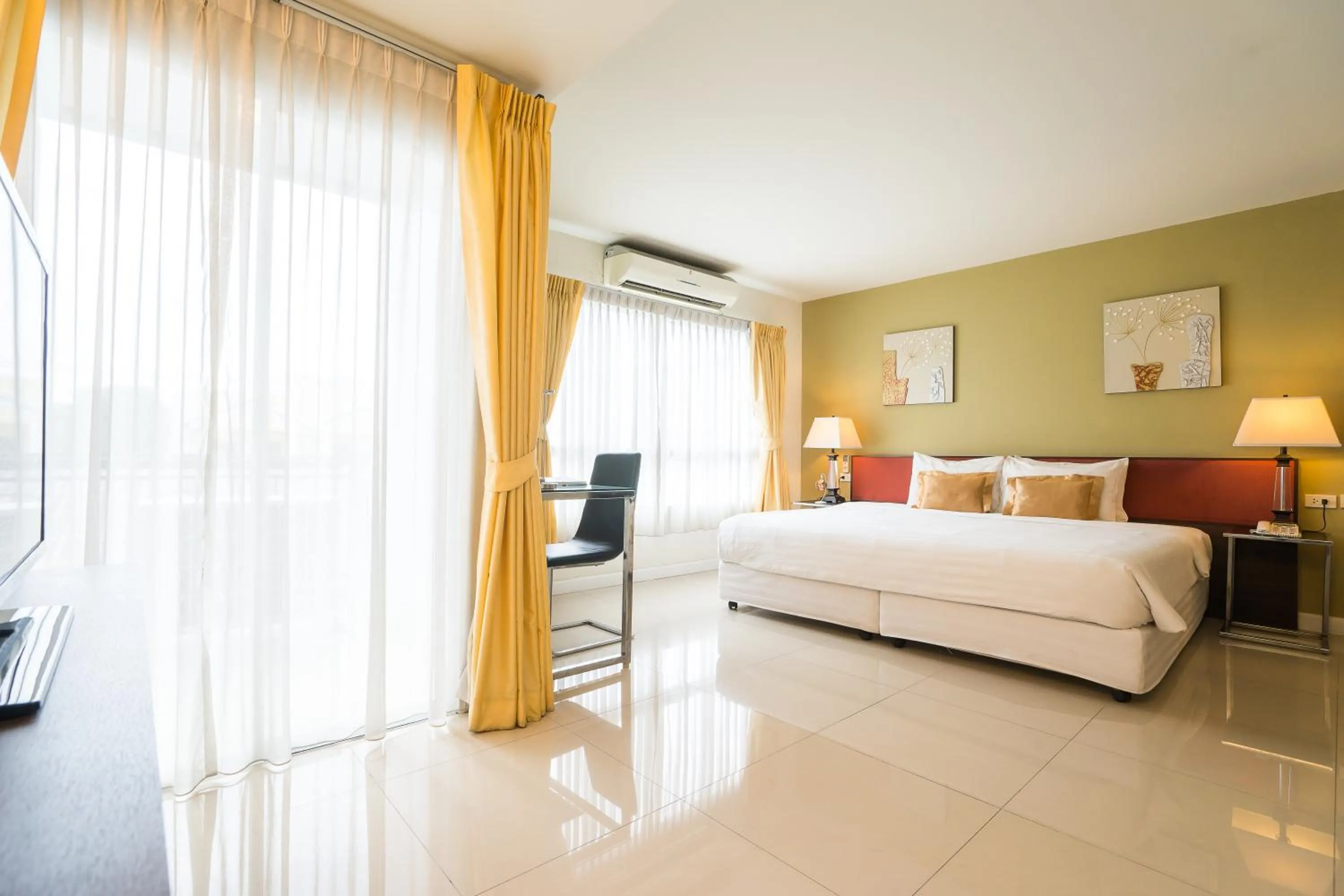 Day, Bed in Beyond Suite