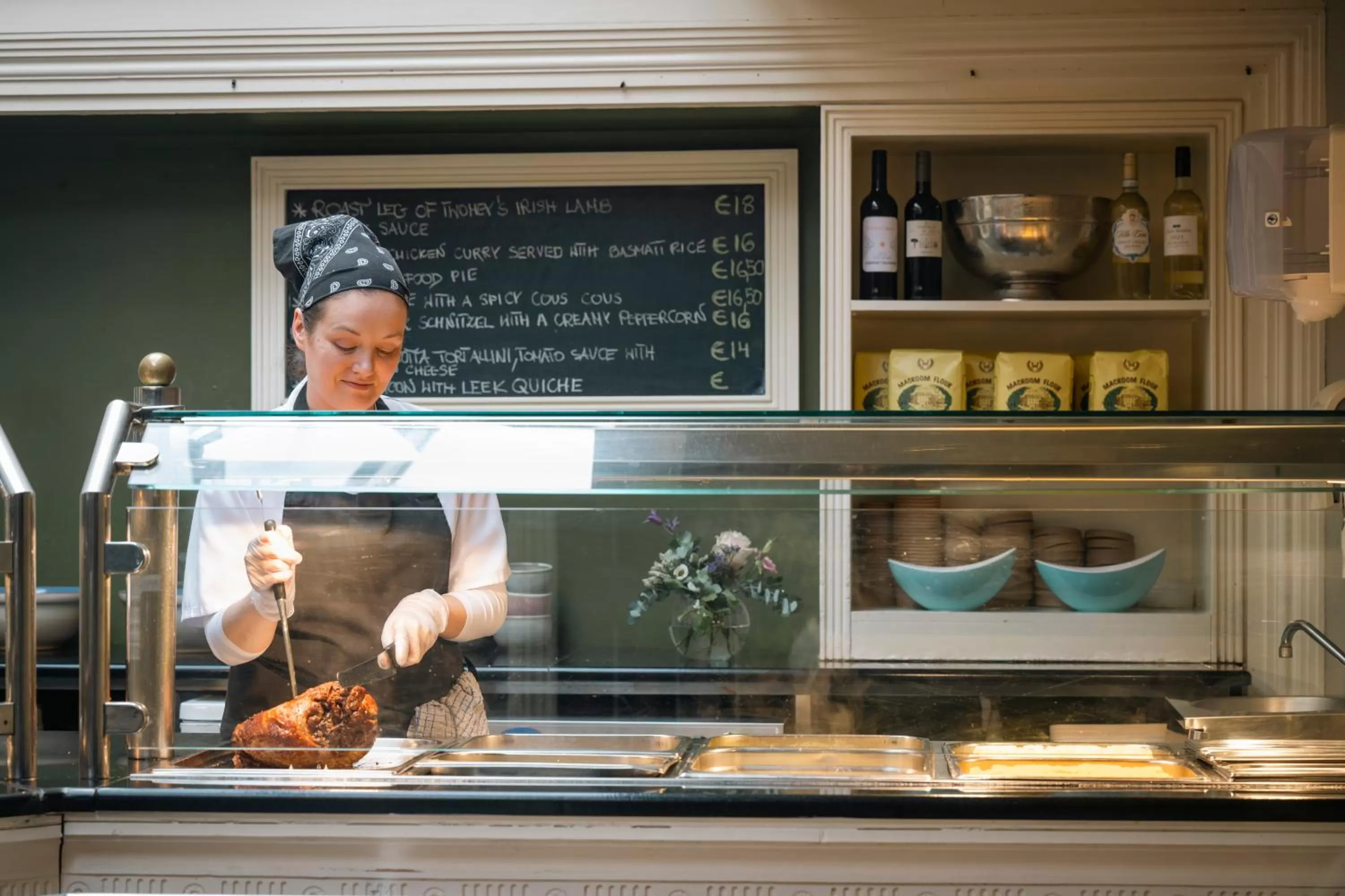 Restaurant/places to eat in Castle Hotel Macroom