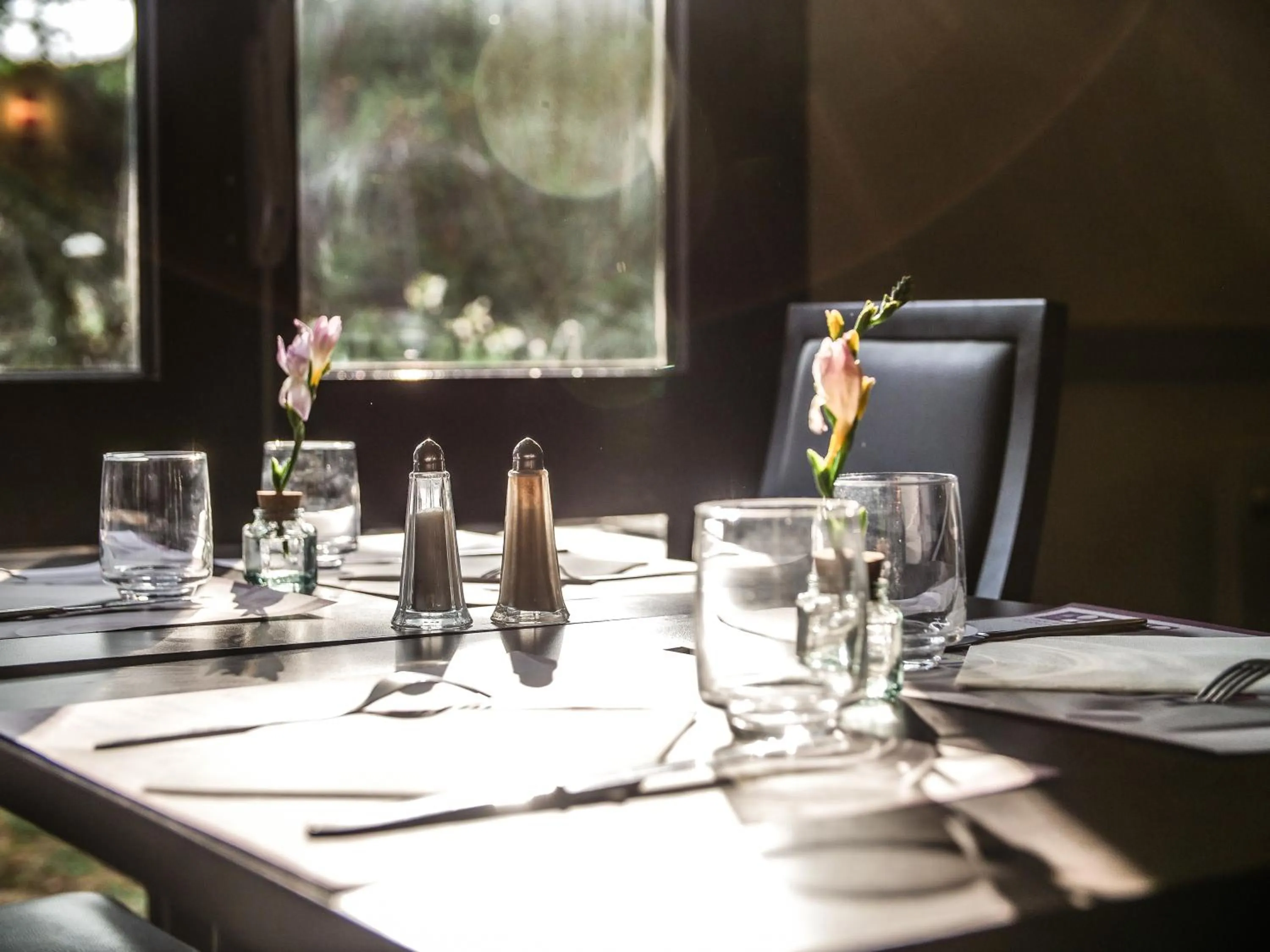 Restaurant/places to eat in Hôtel Inn Design Resto Novo Chartres