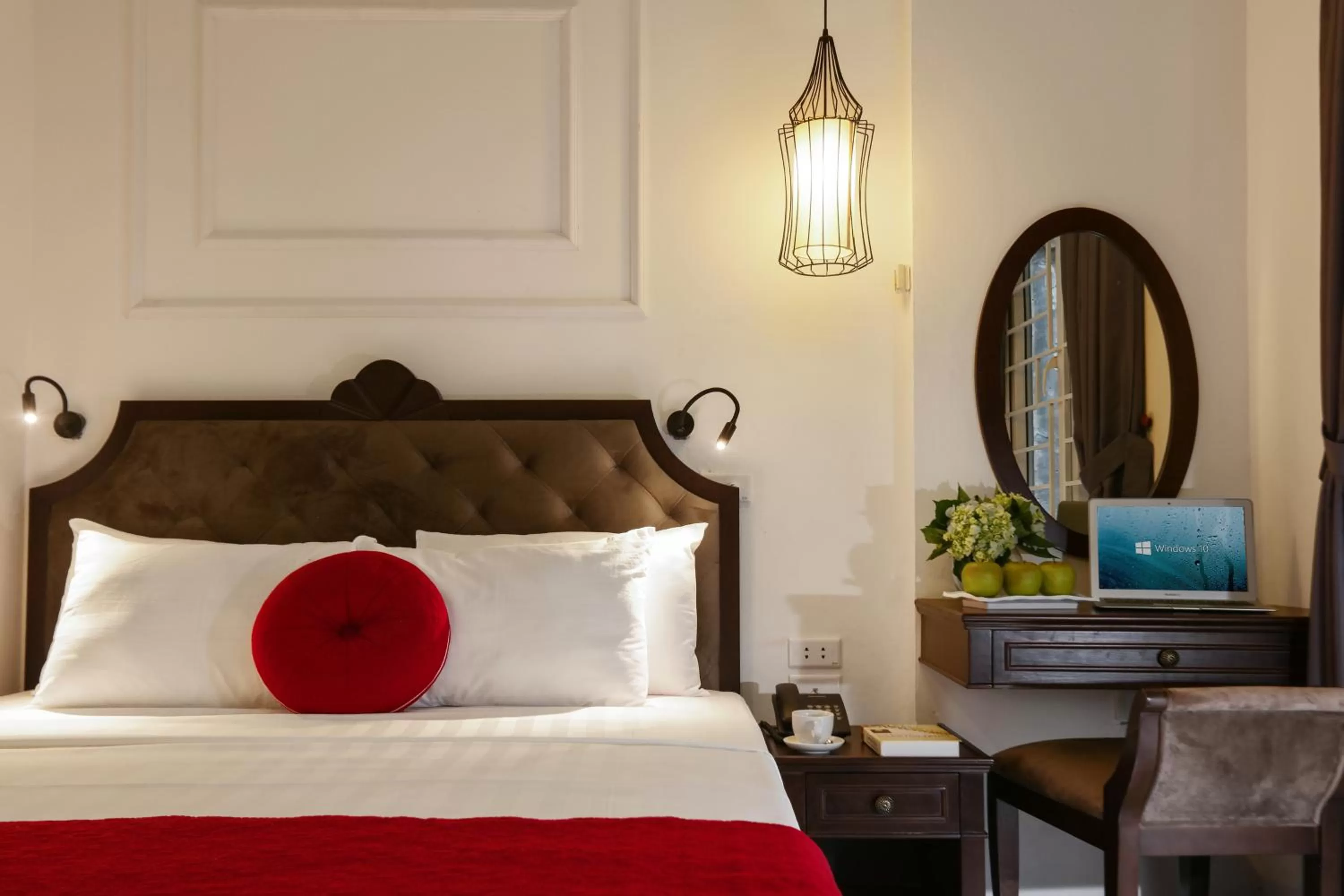 Bedroom, Bed in Hanoi La Vision Hotel