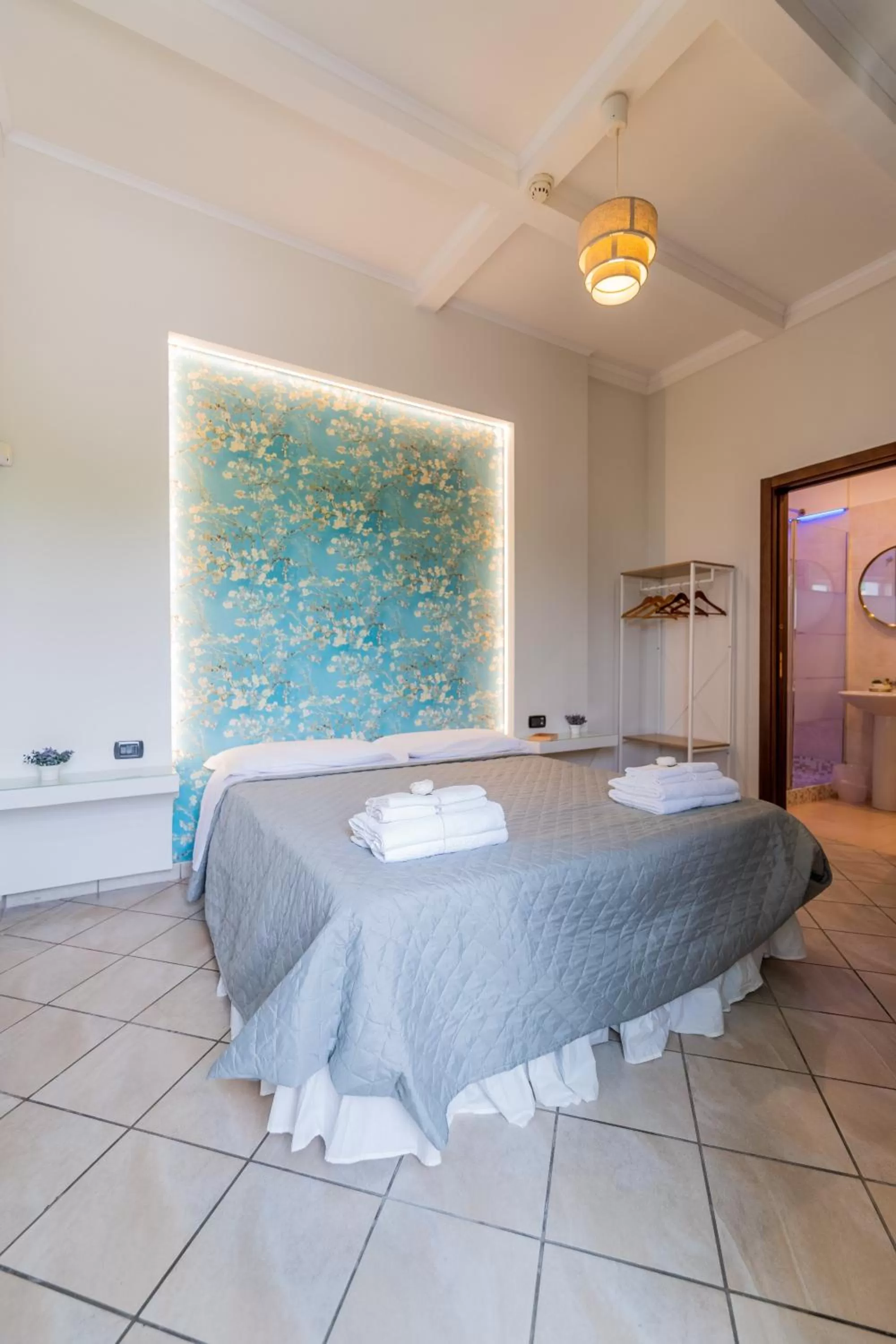 Bathroom, Bed in Villa Rocla guest house Pompei