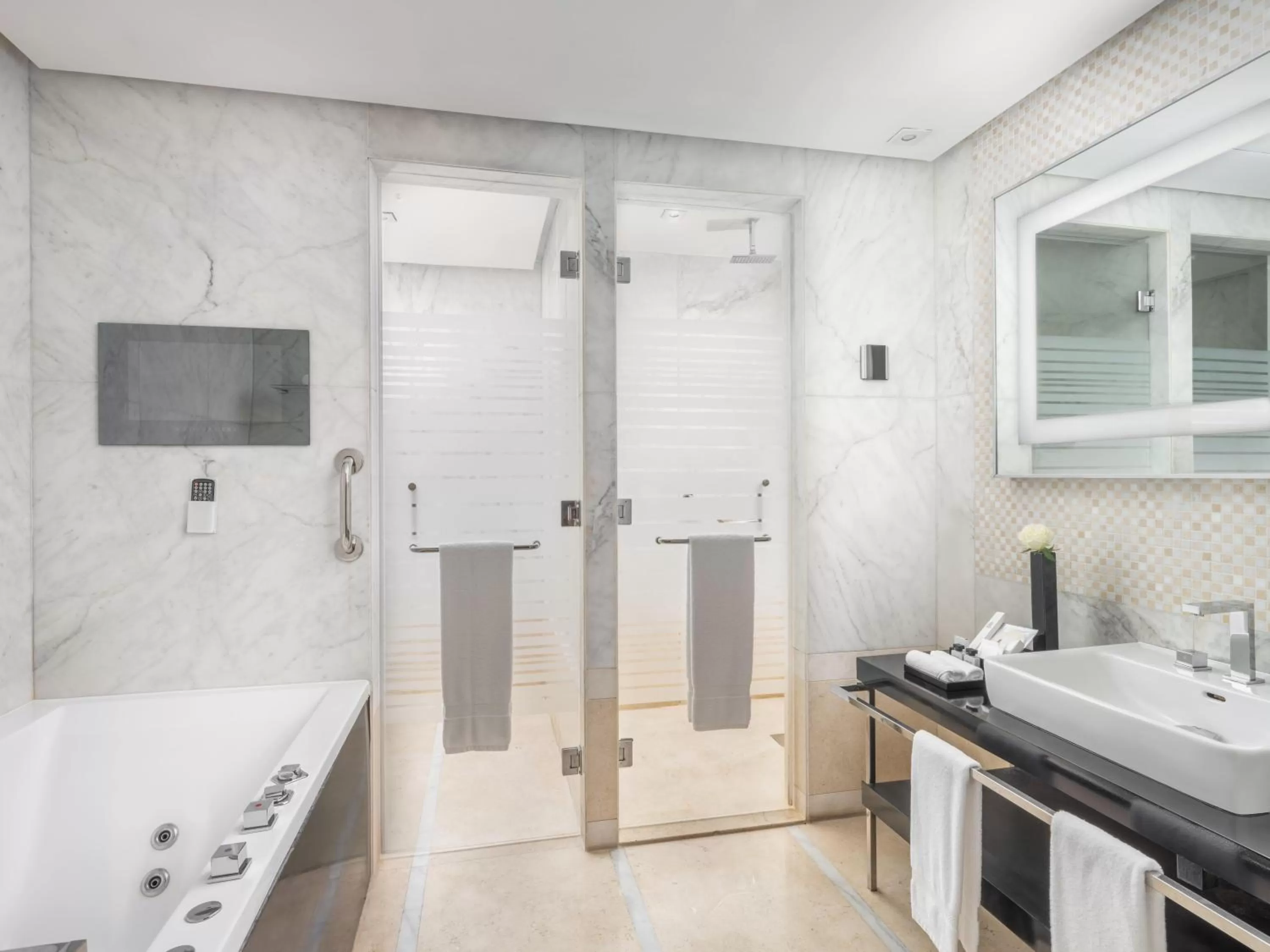 Shower in The Venue Jeddah Corniche