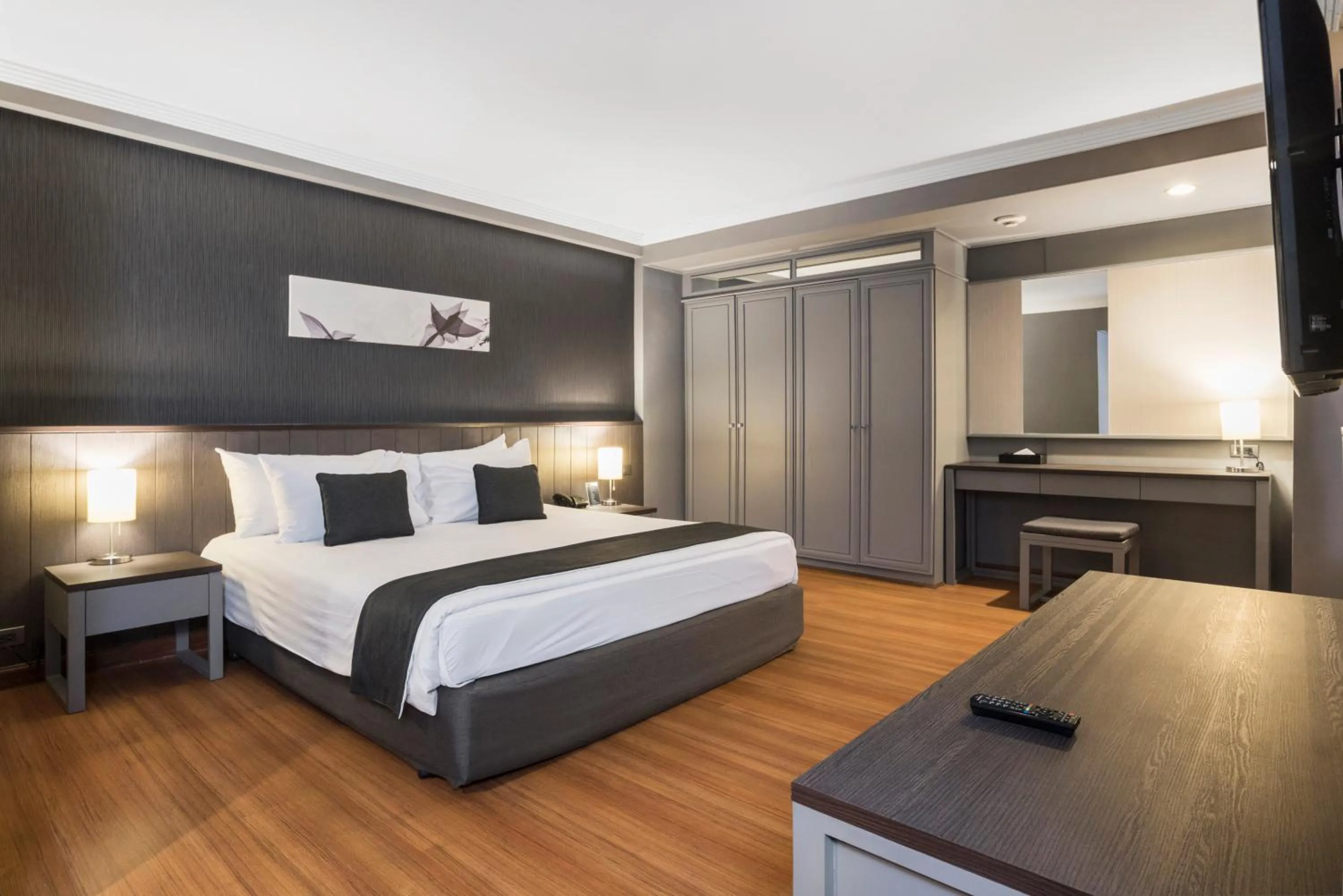 Bedroom, Bed in SC Park Hotel