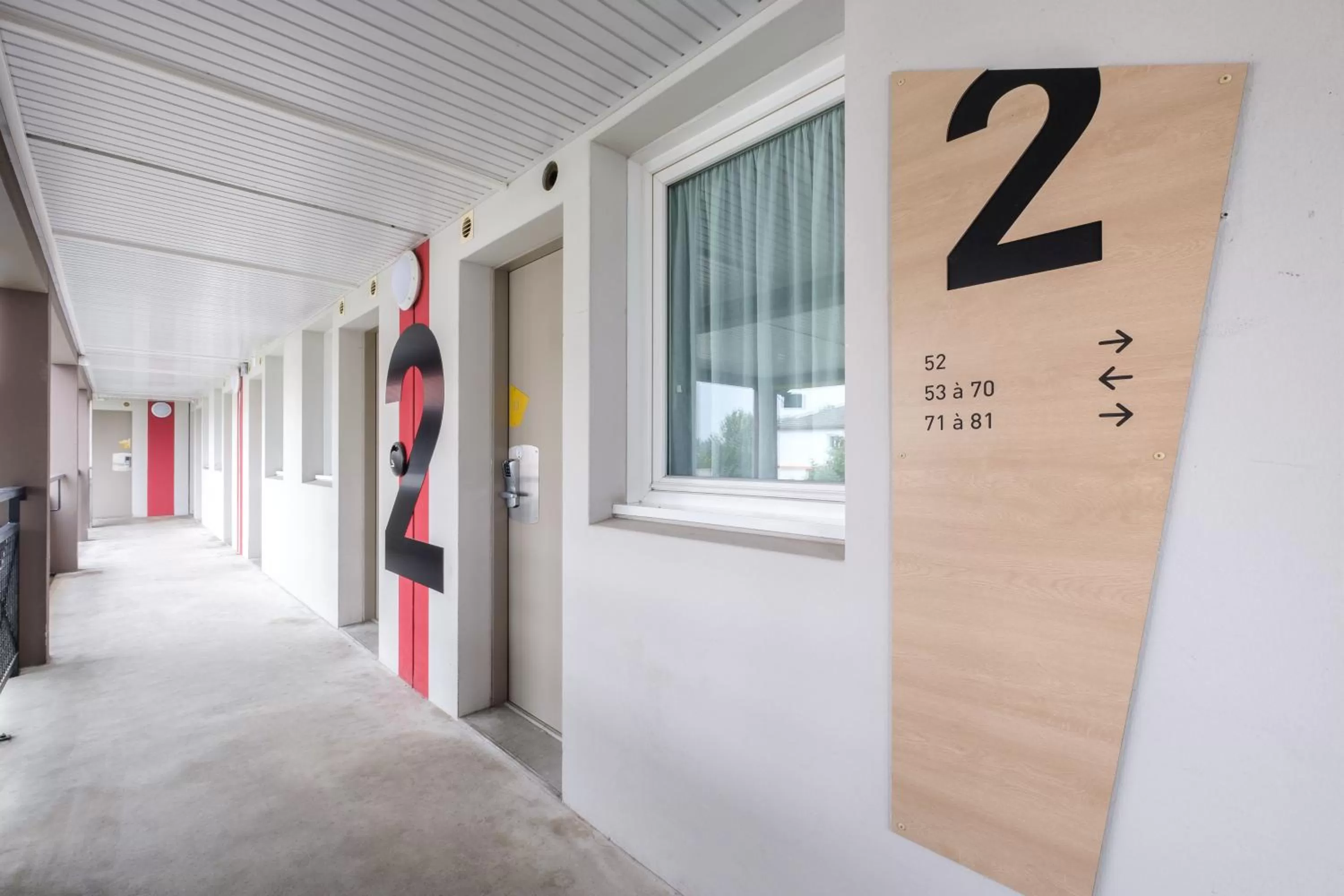 Decorative detail in B&B HOTEL Lille Seclin Unexpo