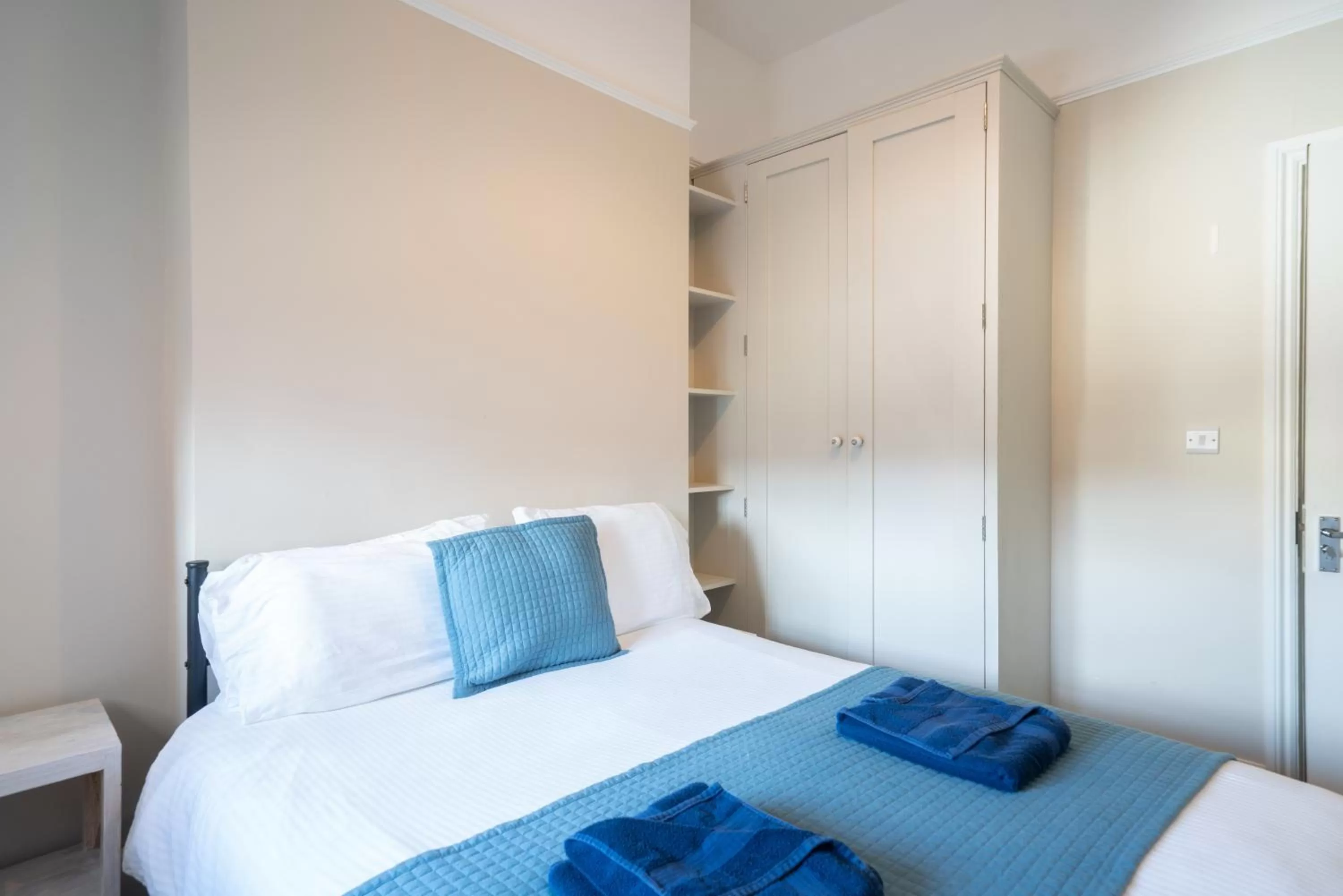 Bed in The Veteran Hotel & Bar