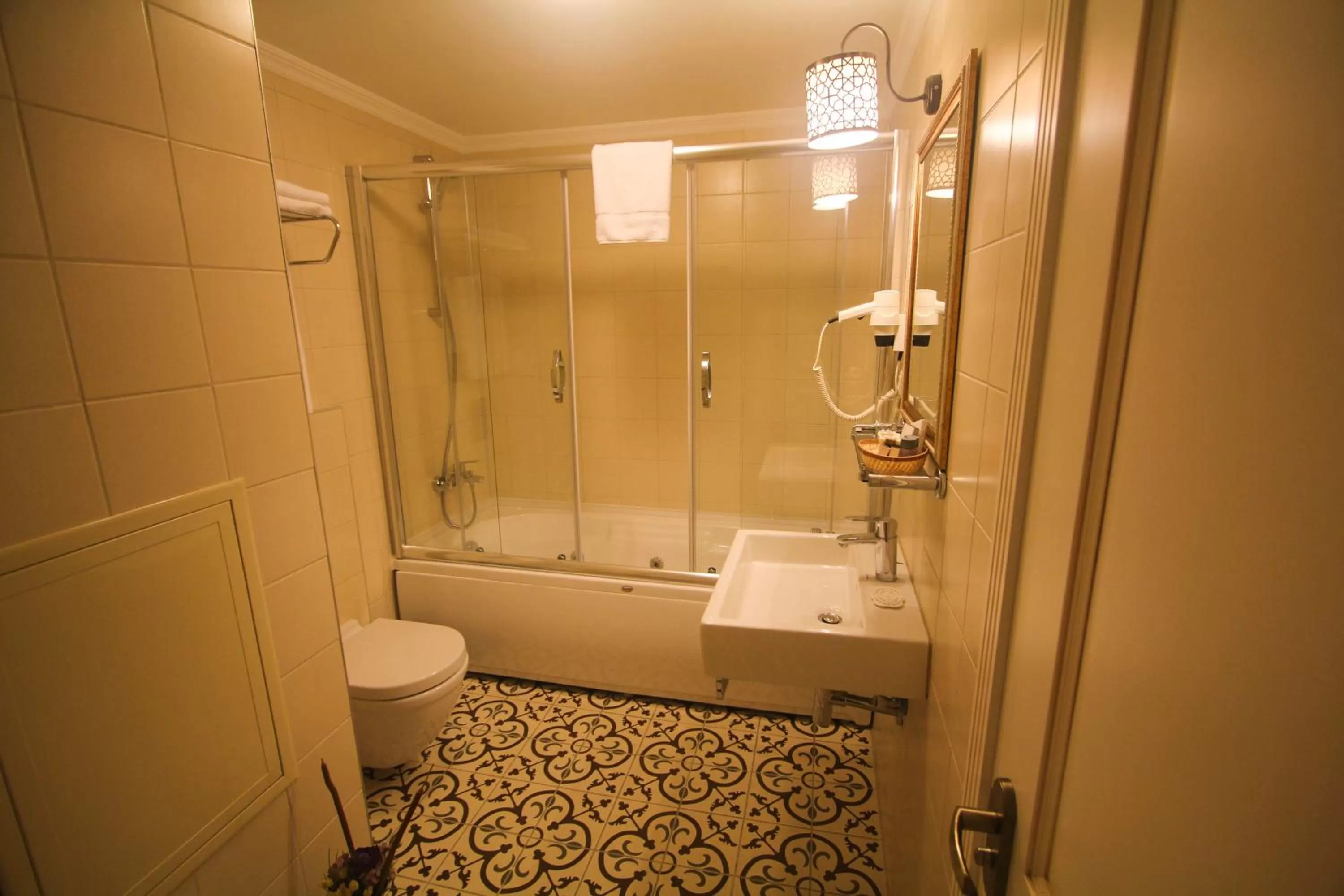 Bathroom in Venue Hotel Istanbul Old City