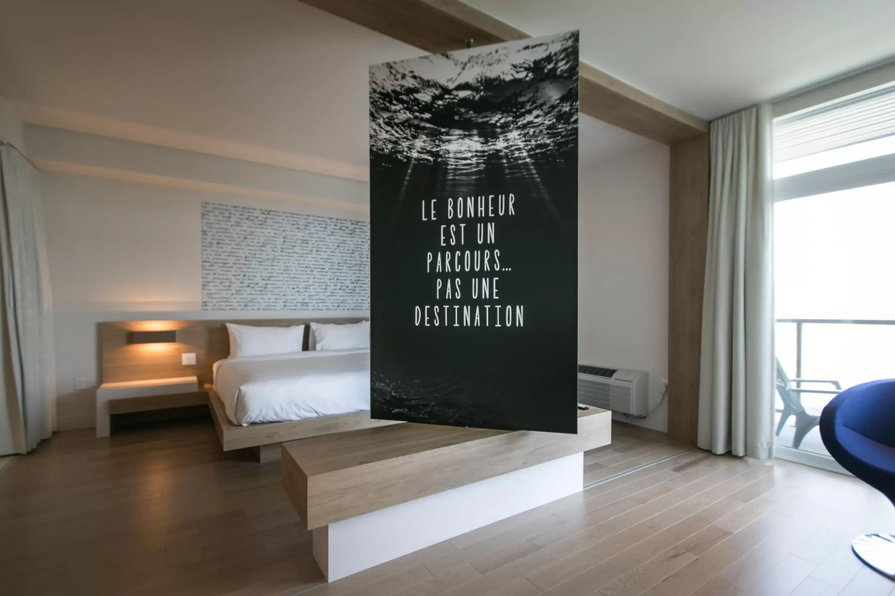 Junior Suite 1 King Bed Lake View in Hôtel du Domaine, centre de villégiature et de congrès Junior Suite 1 King Bed Lake View in Hôtel du Domaine, centre de villégiature et de congrès