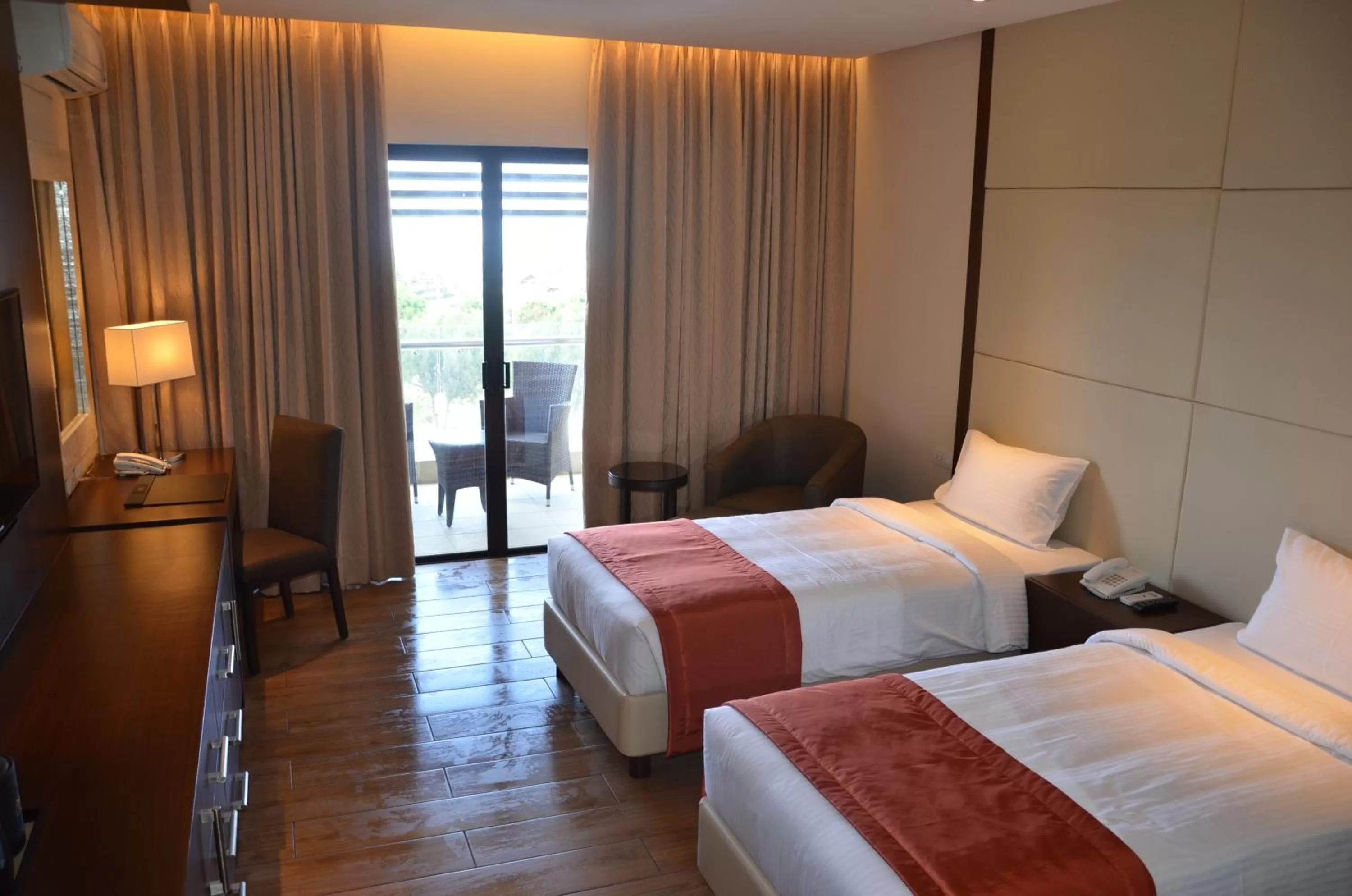 Balcony/Terrace, Bed in Hotel Monticello Tagaytay