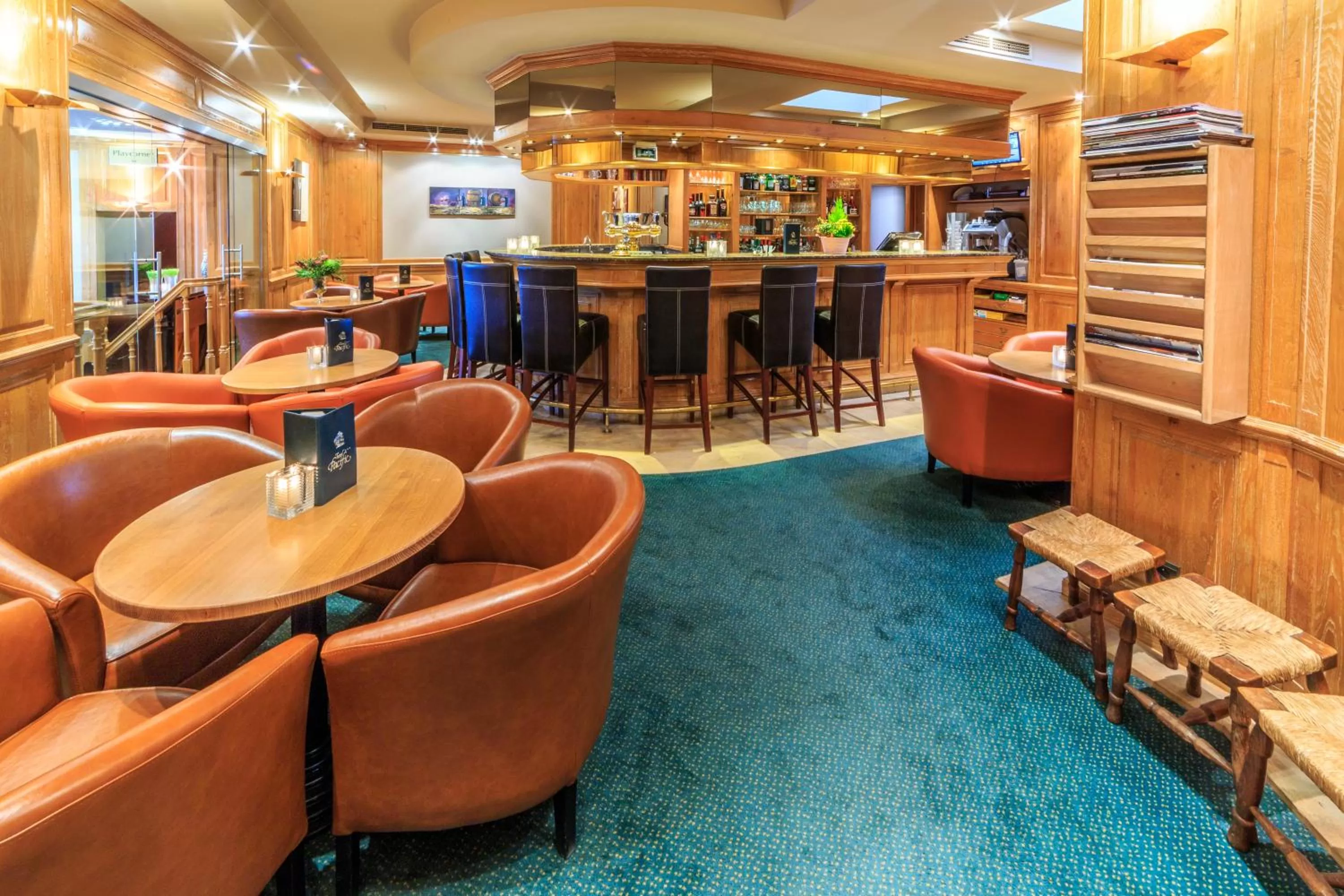 Lounge or bar in Hotel Pacific