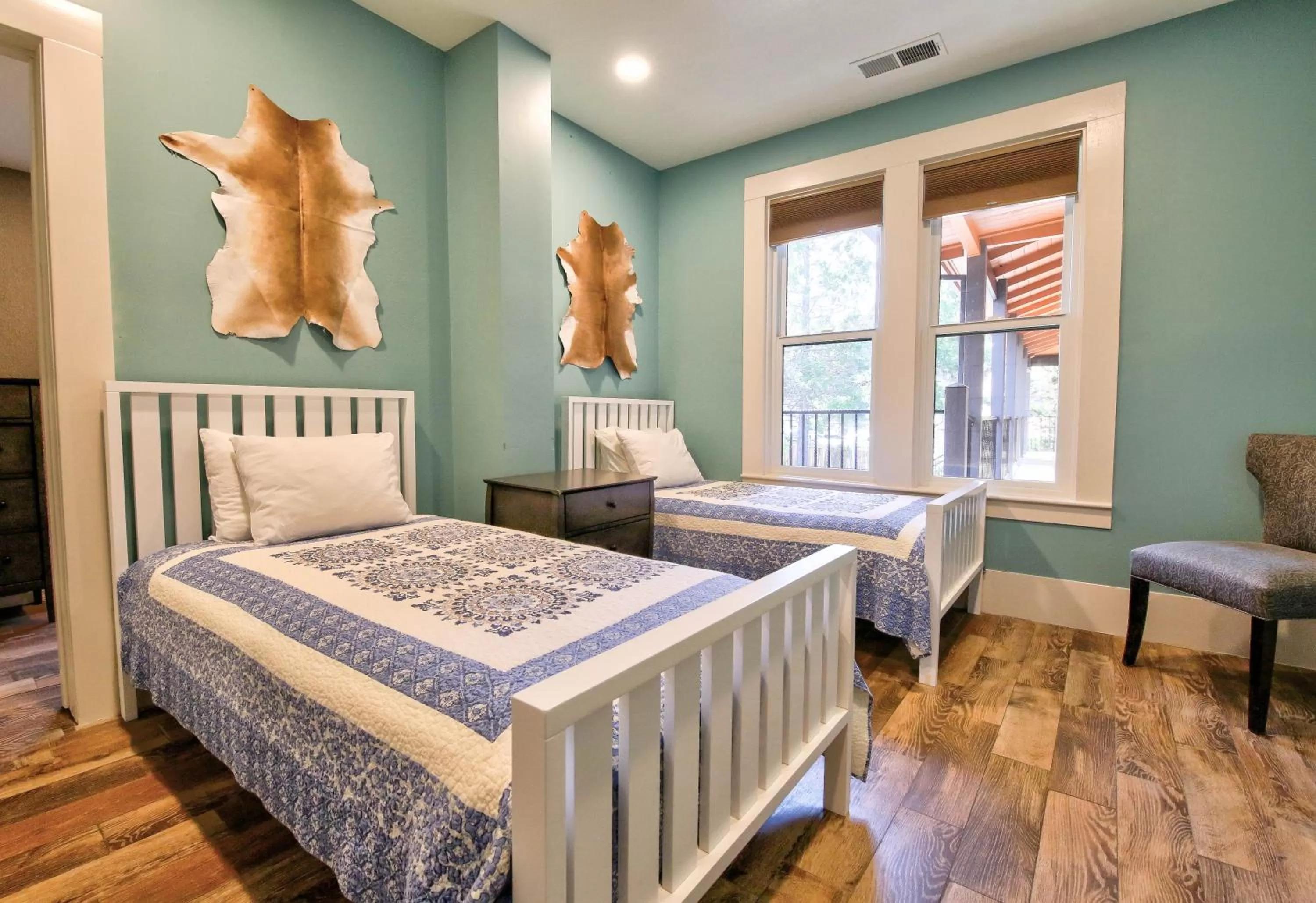 Bedroom, Bed in The Groveland Hotel