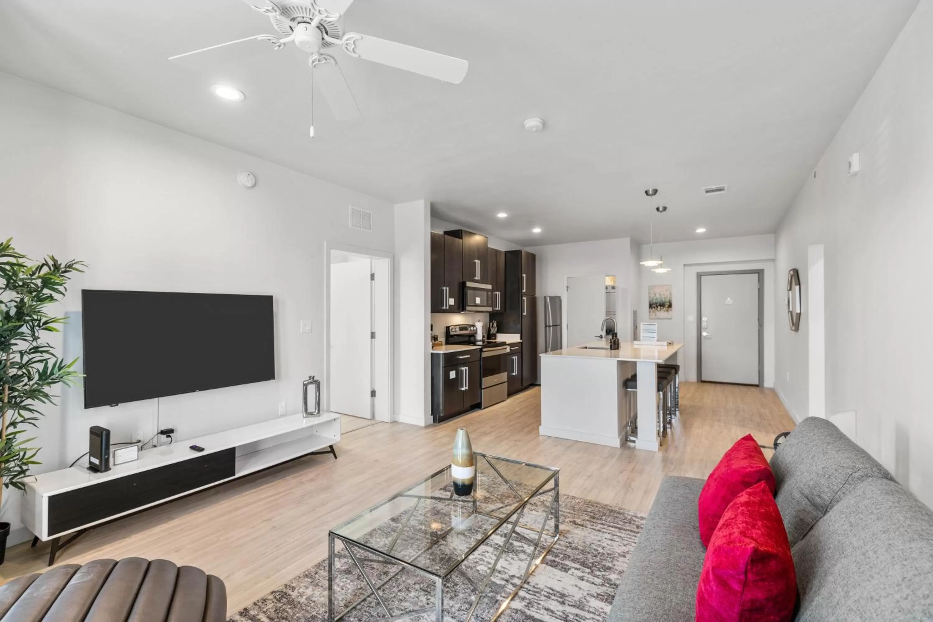 kitchen, Seating Area in Flatz432 Apartments by Barsala