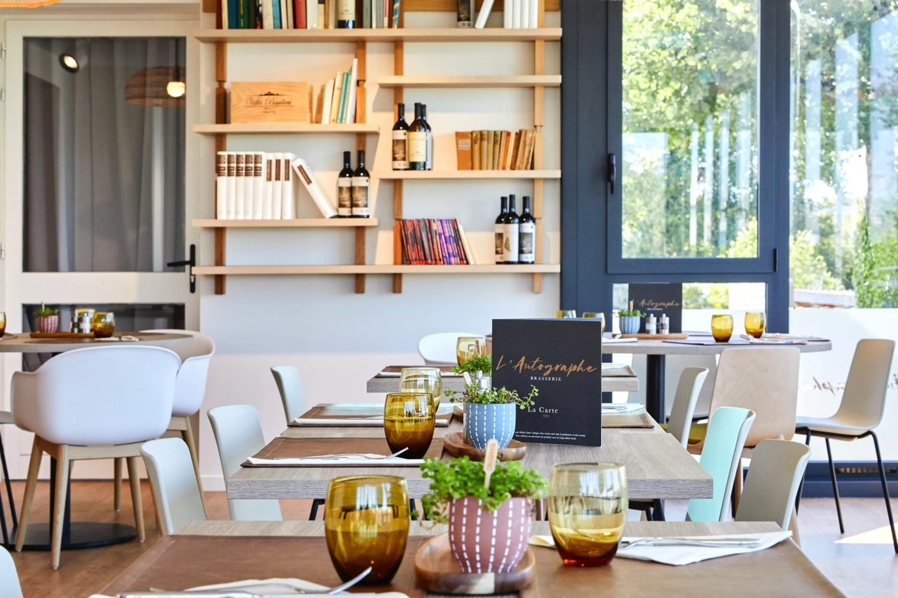 Food and drinks in ibis La Roche Sur Yon Vendespace