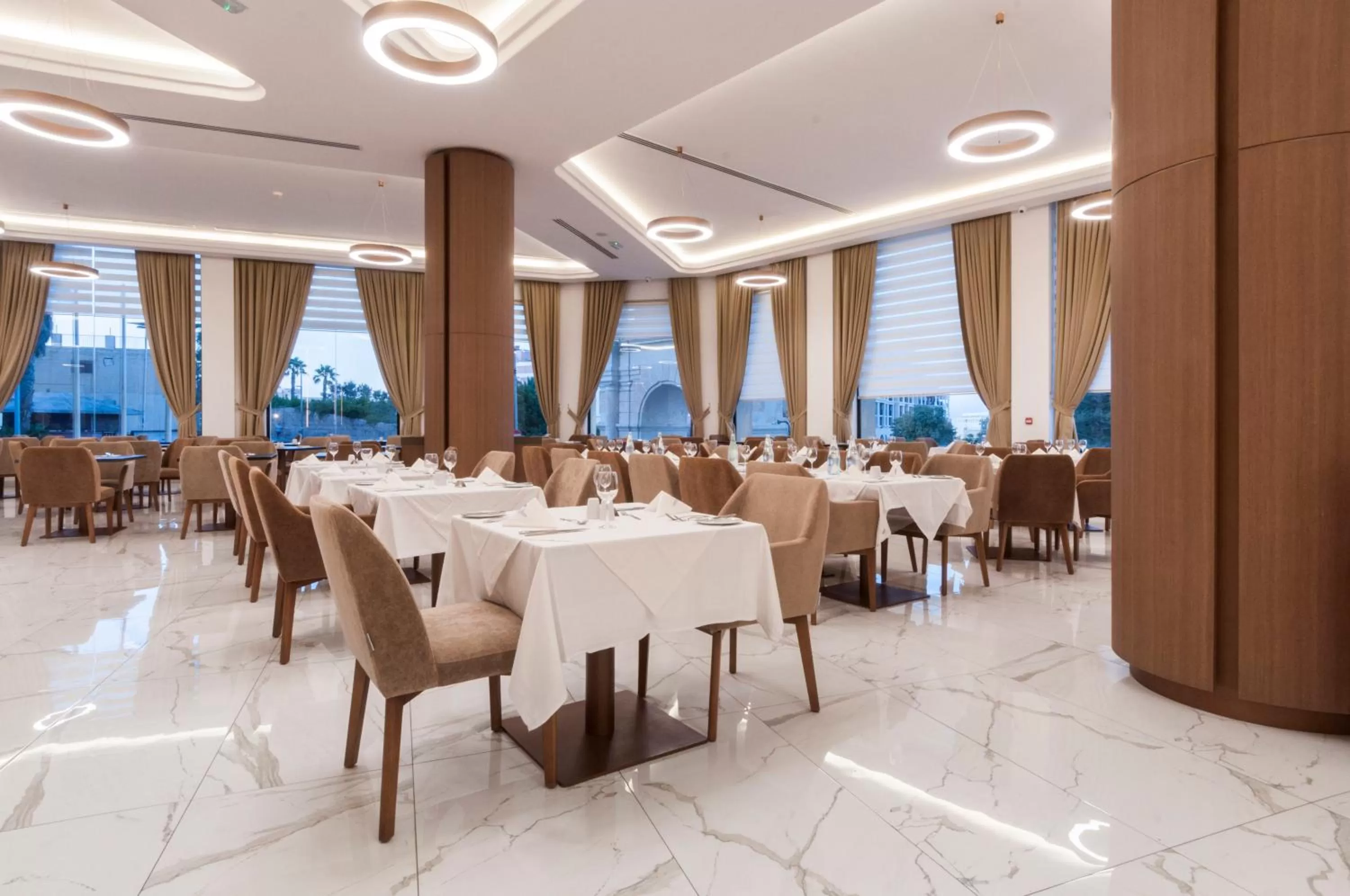 Restaurant/places to eat in Vivaldi Hotel