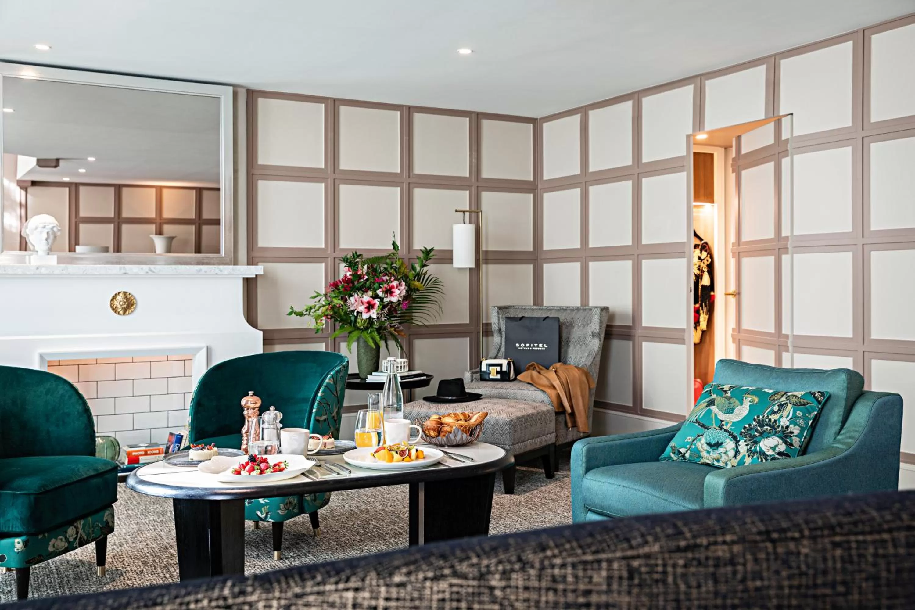 Living room in Sofitel Le Scribe Paris Opera