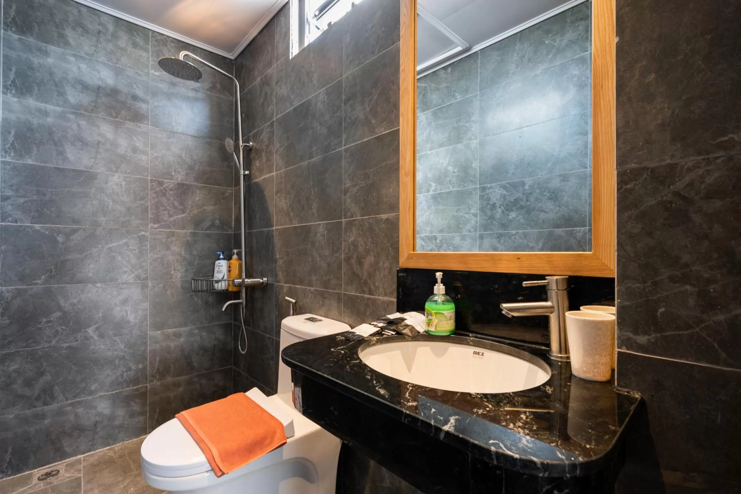 Shower in Haven Hut Hotel