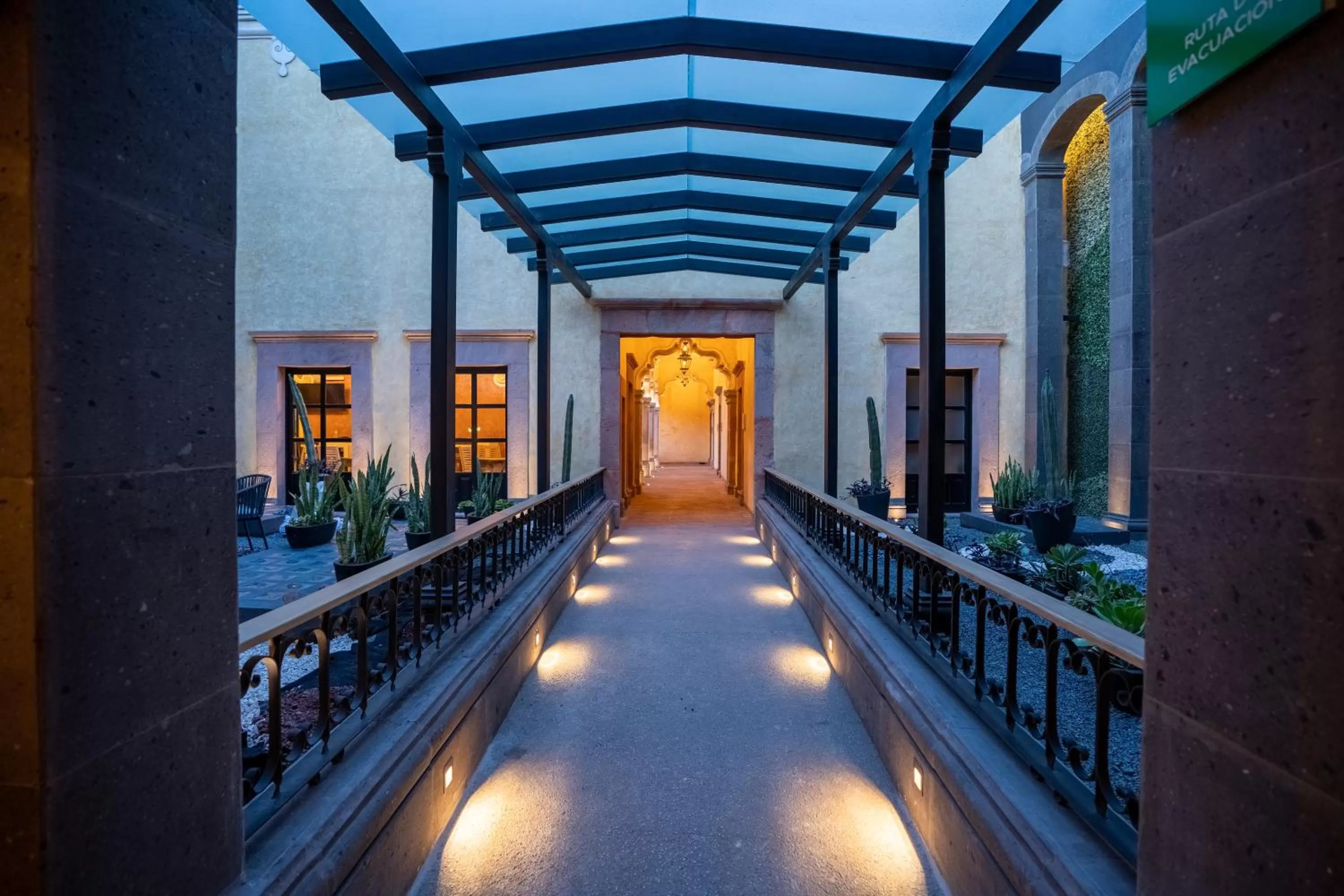 Property building in Hotel Patio Santiago