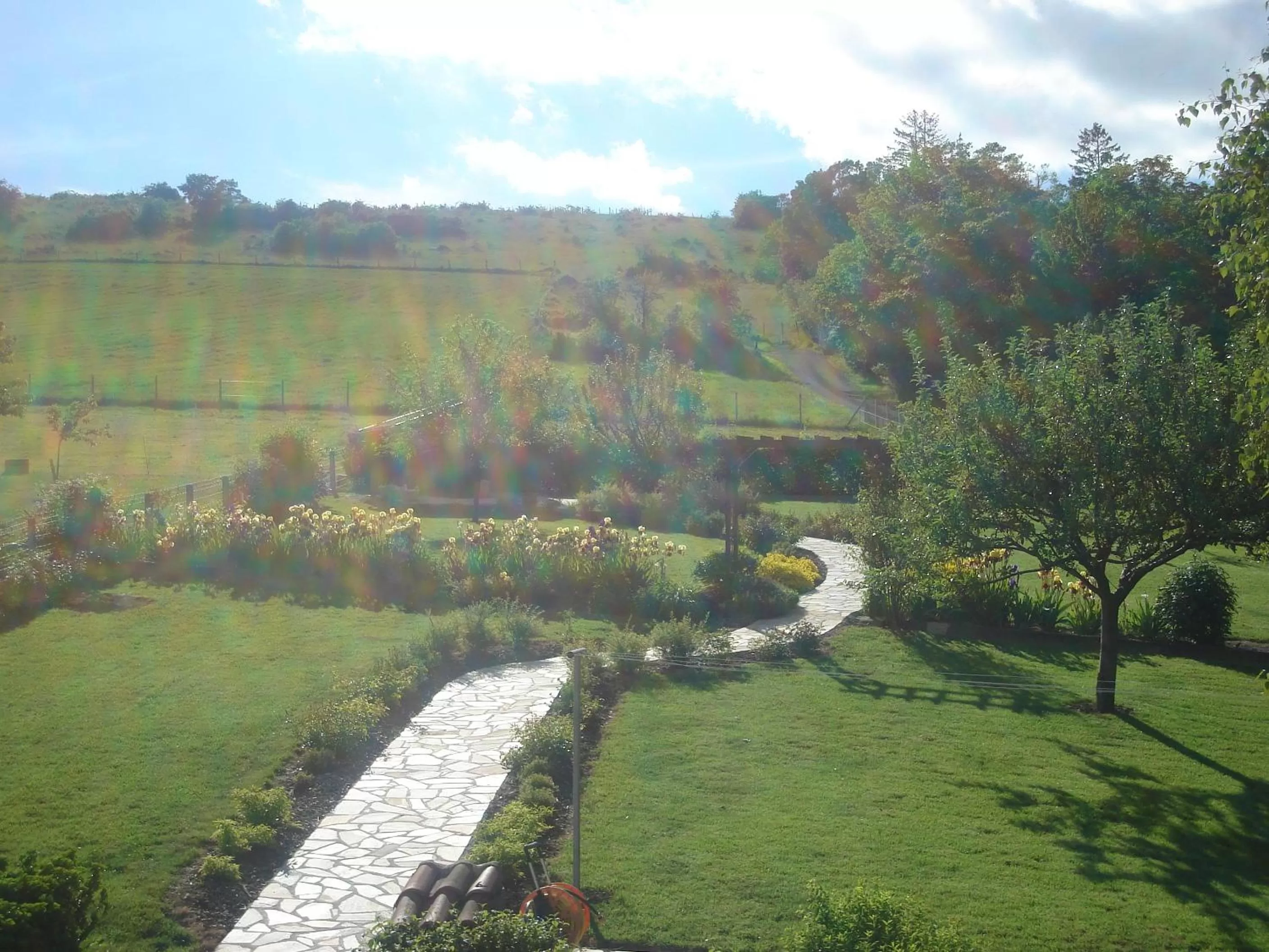Garden in Hôtel-Logis La Coraline