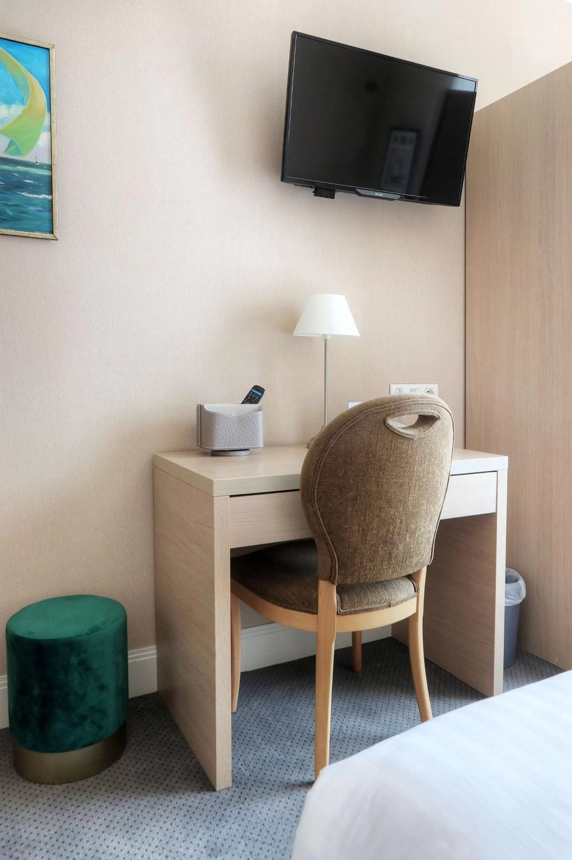 Bedroom, Bed in Best Western Hôtel Brittany La Baule Centre & Plages