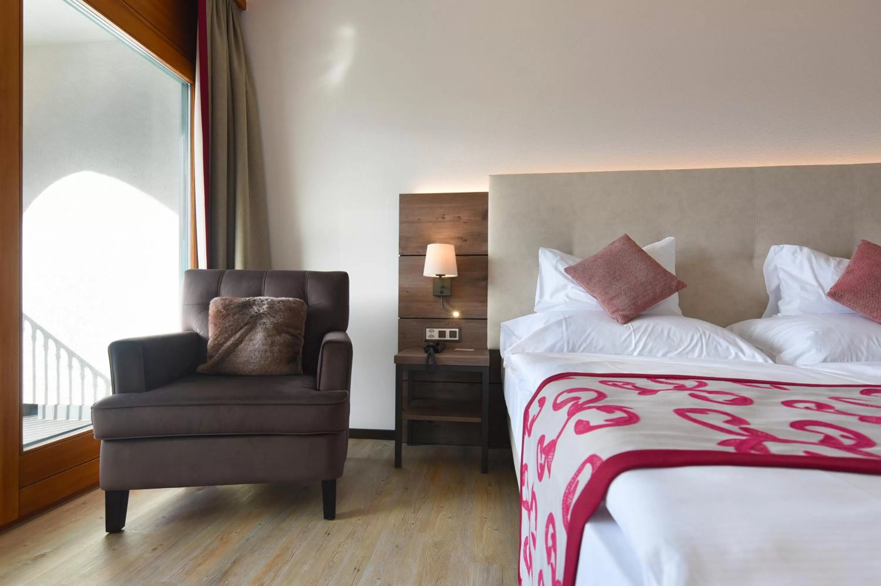 Photo of the whole room in Hôtel des Vignes