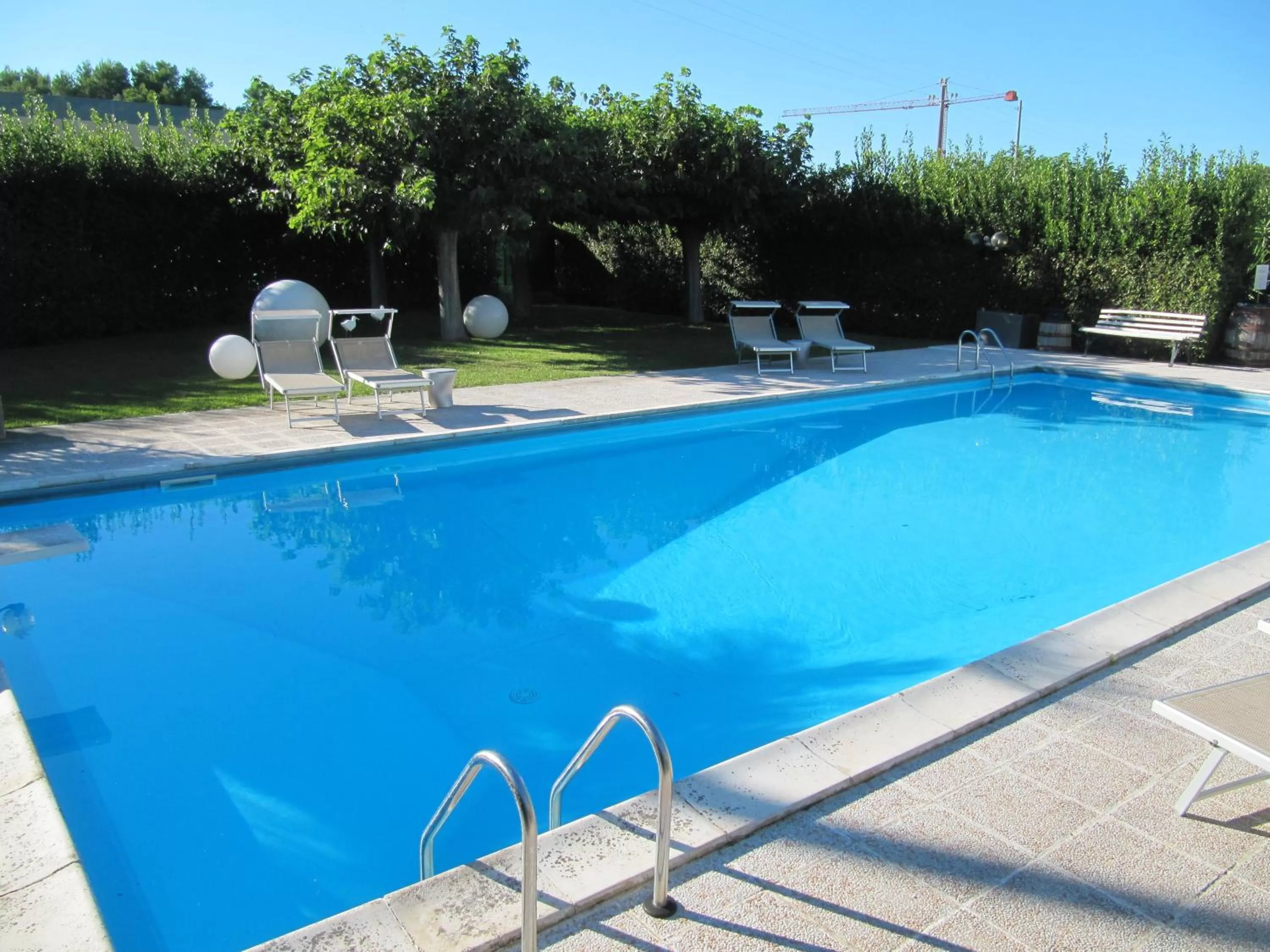 Swimming pool in Hotel Country House La Radice