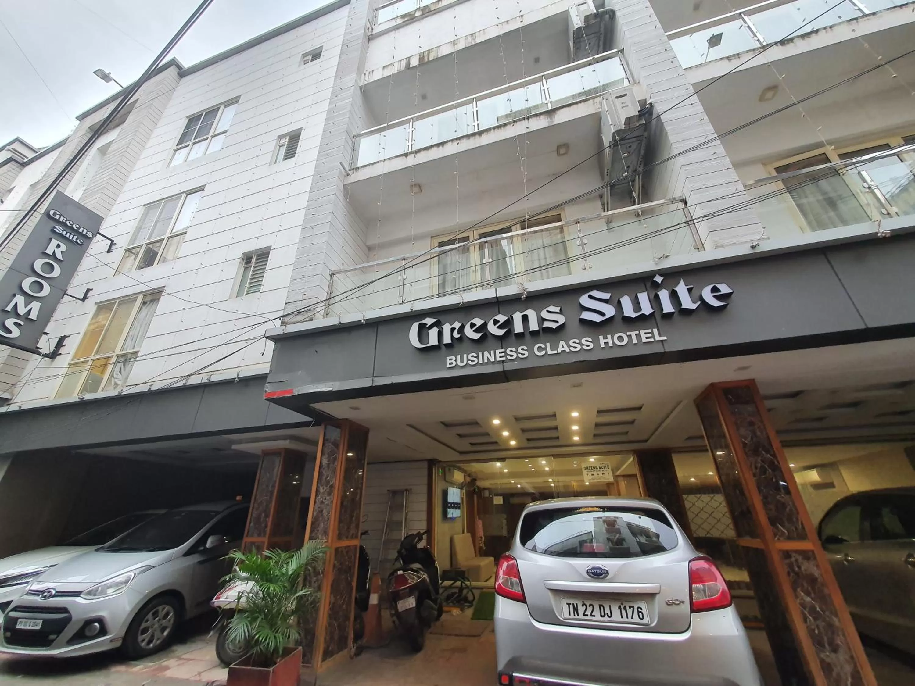 Property building in Greens Suite - Business Class Hotel - Opposite Ripon Building