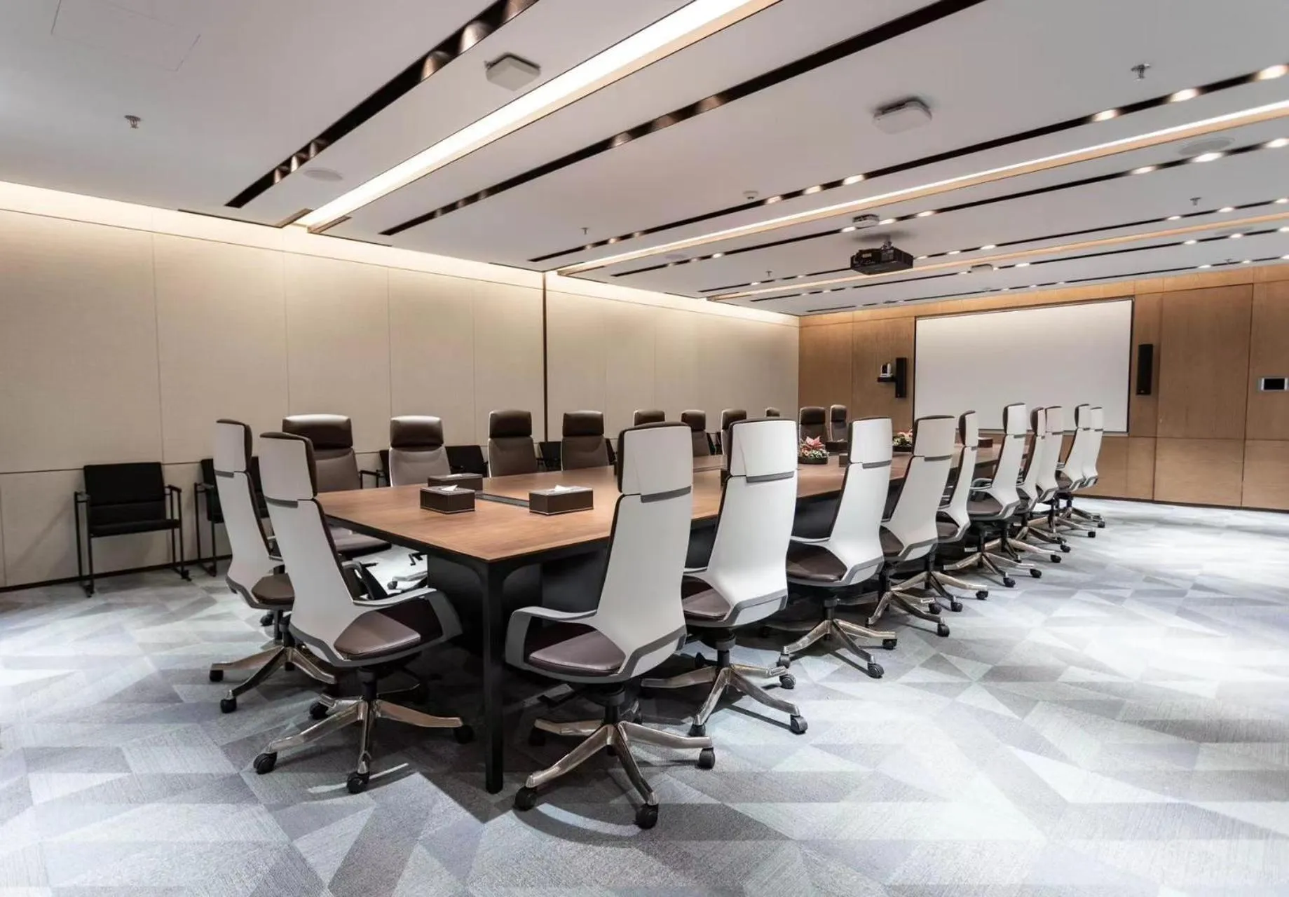 Meeting/conference room in EVEN Hotels Shenzhen Guangming Cloud Park by IHG