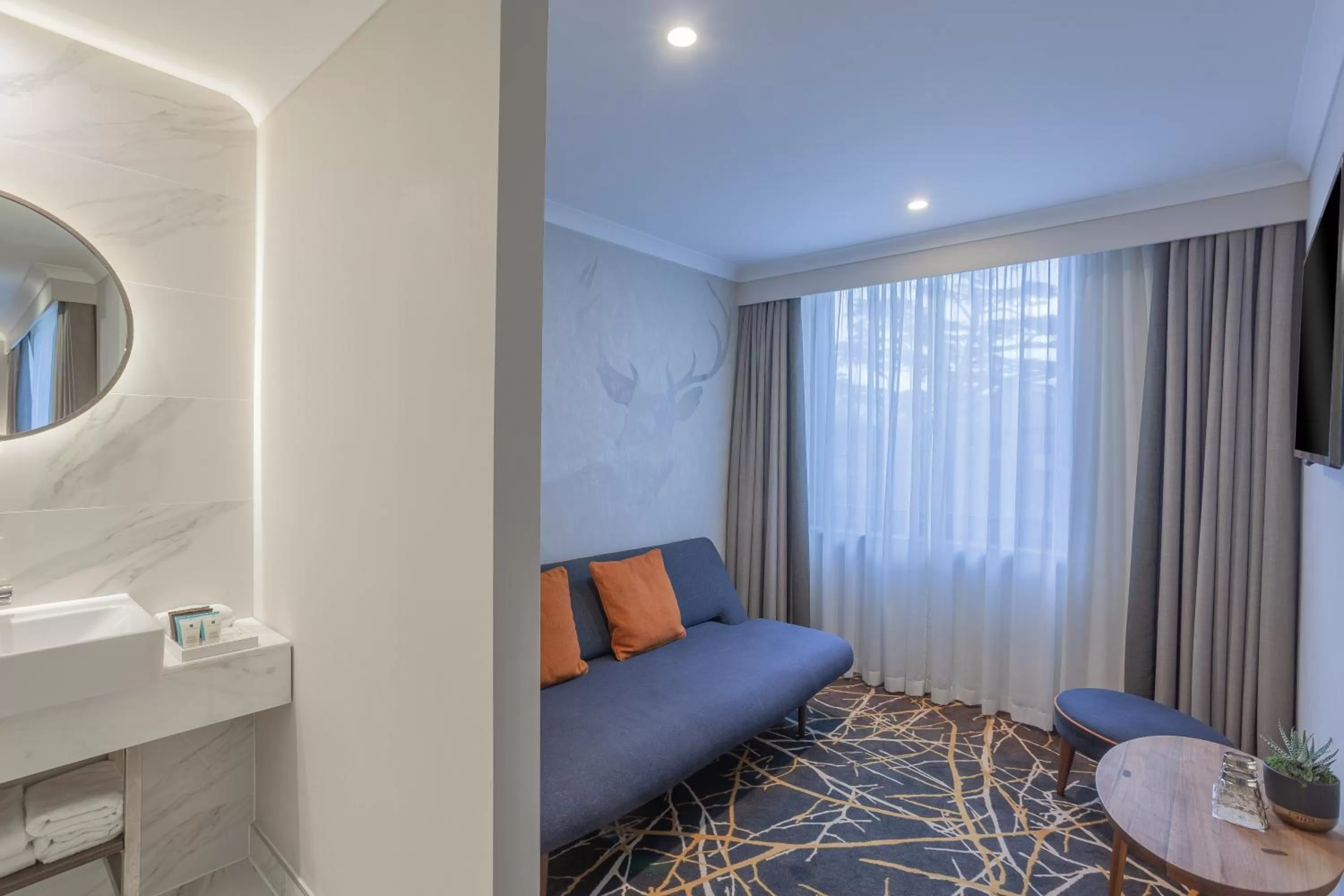 Bathroom in Richmond Hill Hotel