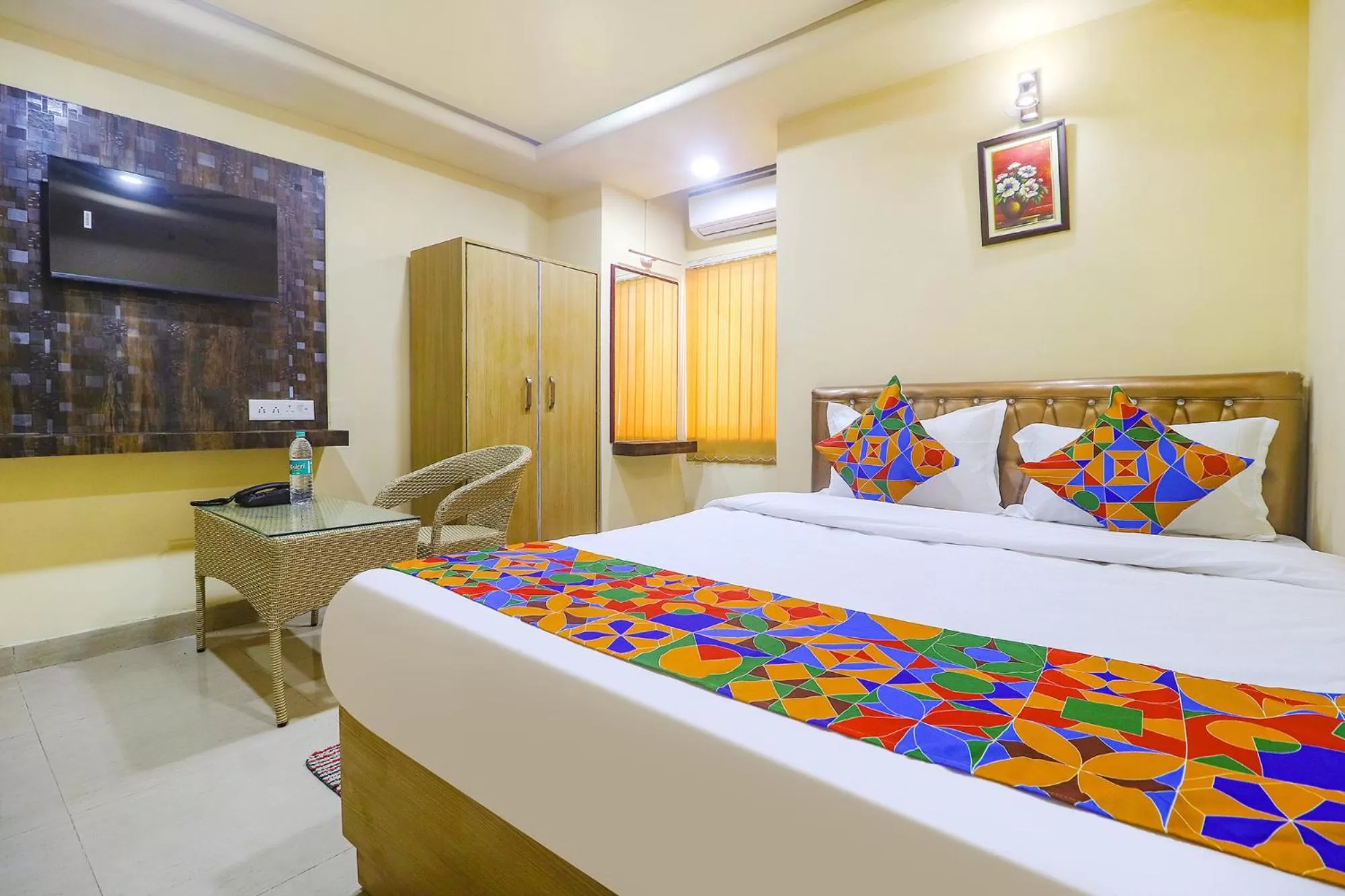 Living room, Bed in FabHotel Fortune Grand - Nr Lakdikapul Metro Station