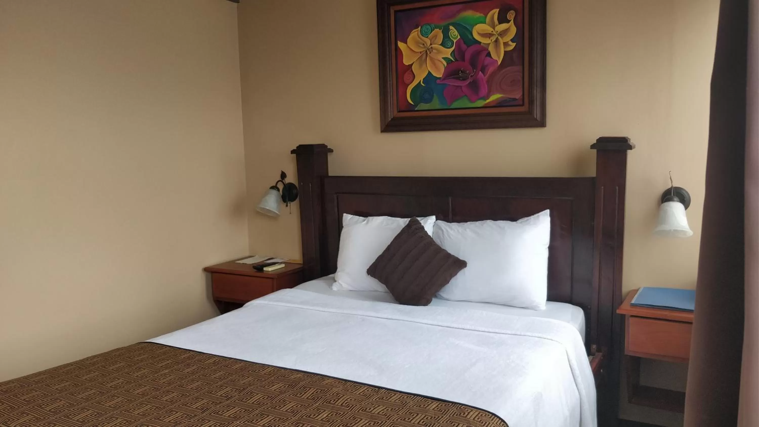 Bed in Hotel Las Colinas