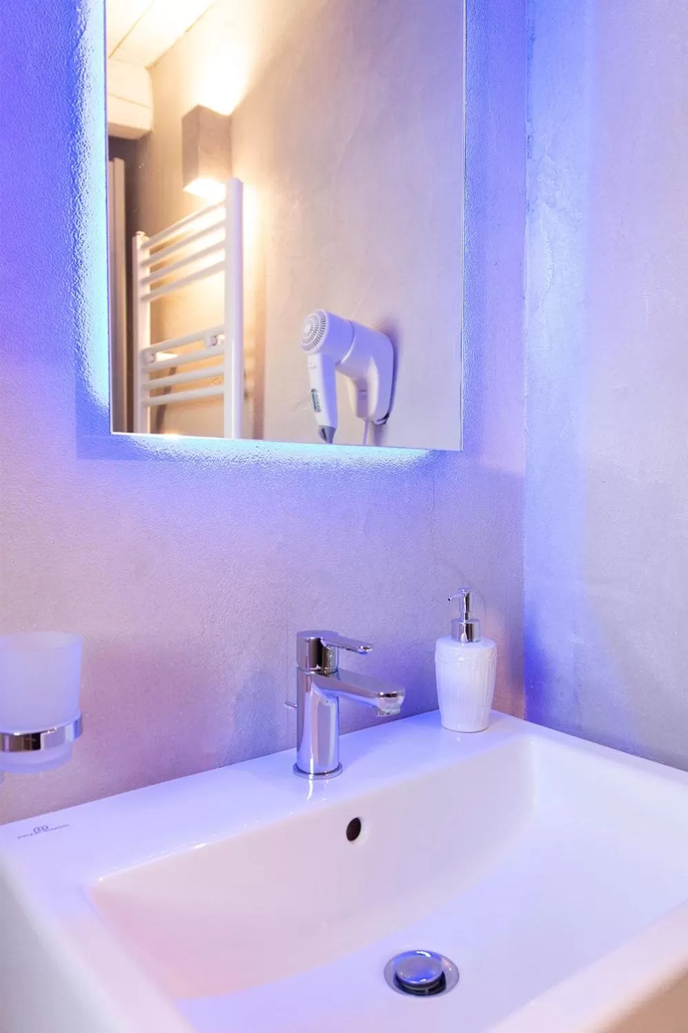 Bathroom in Graffiti Living - Affittacamere