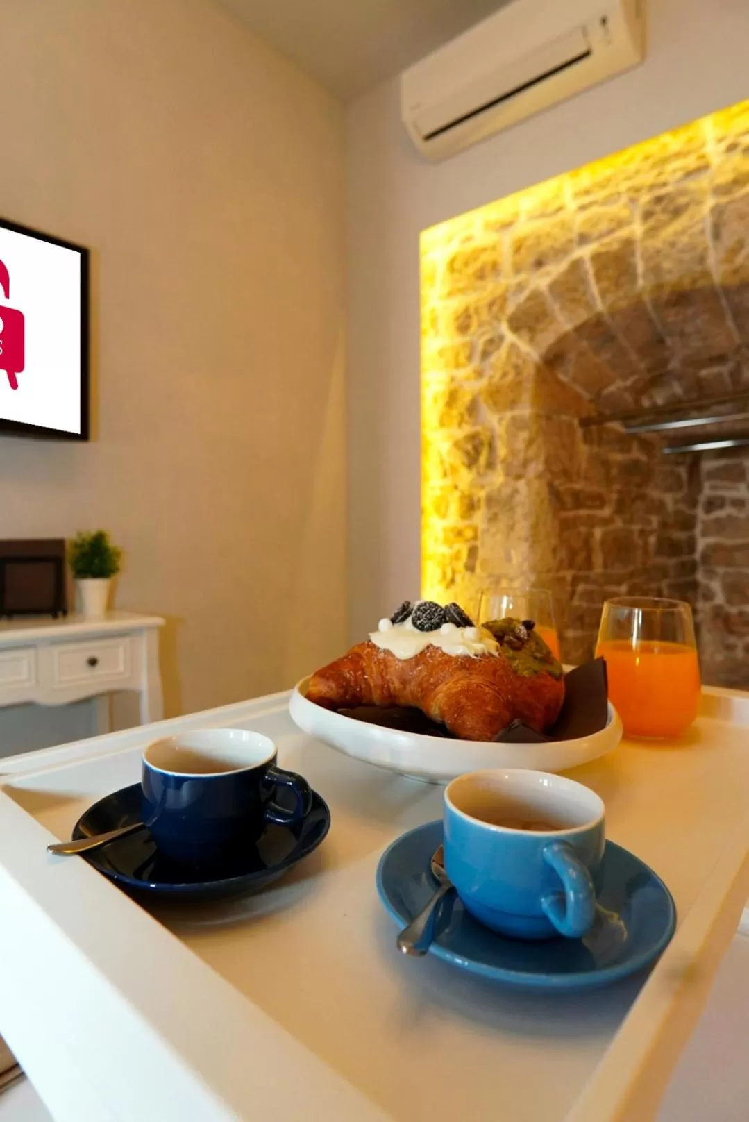 Breakfast in Cecenero Rooms