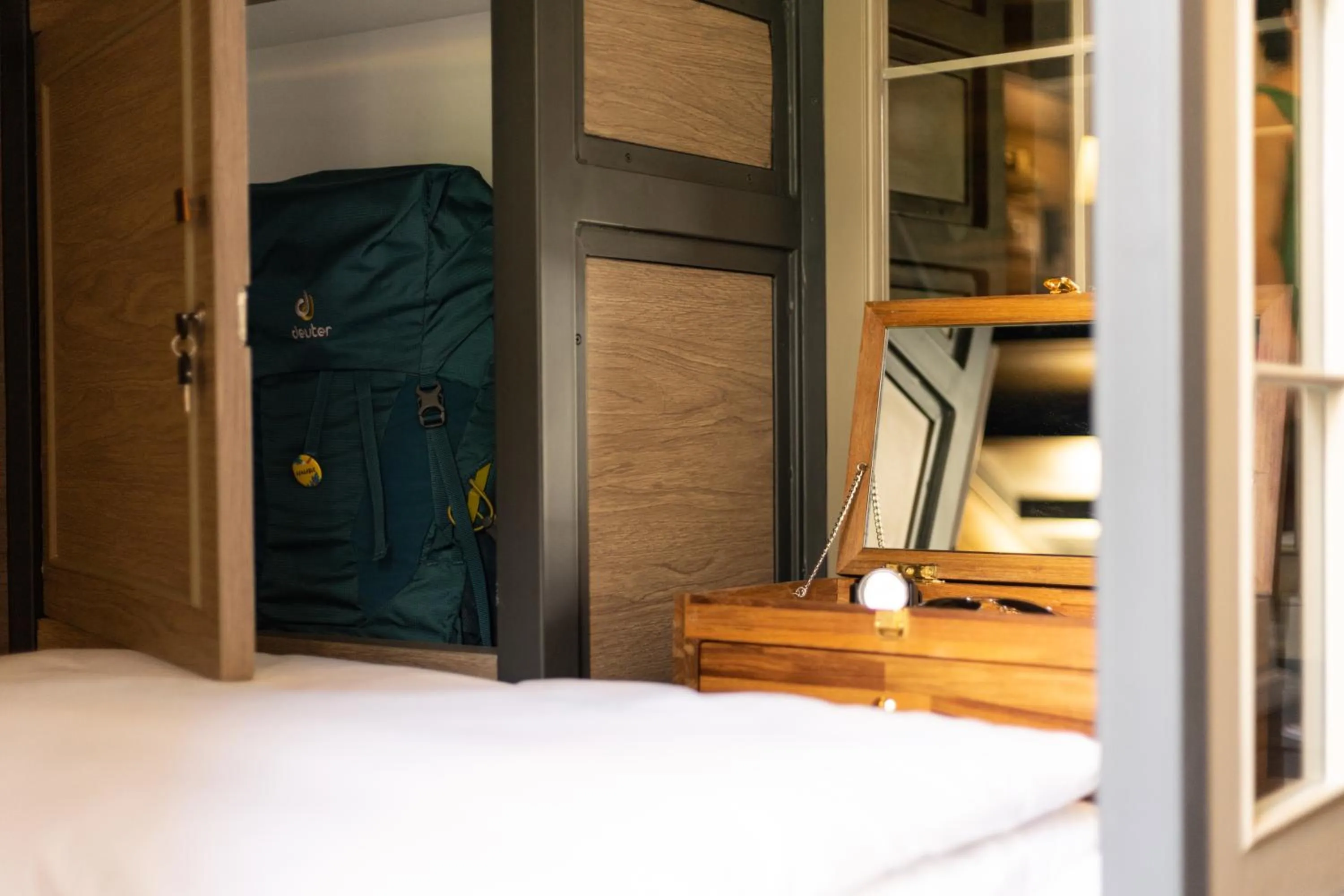 Bed in Warm Window Silom