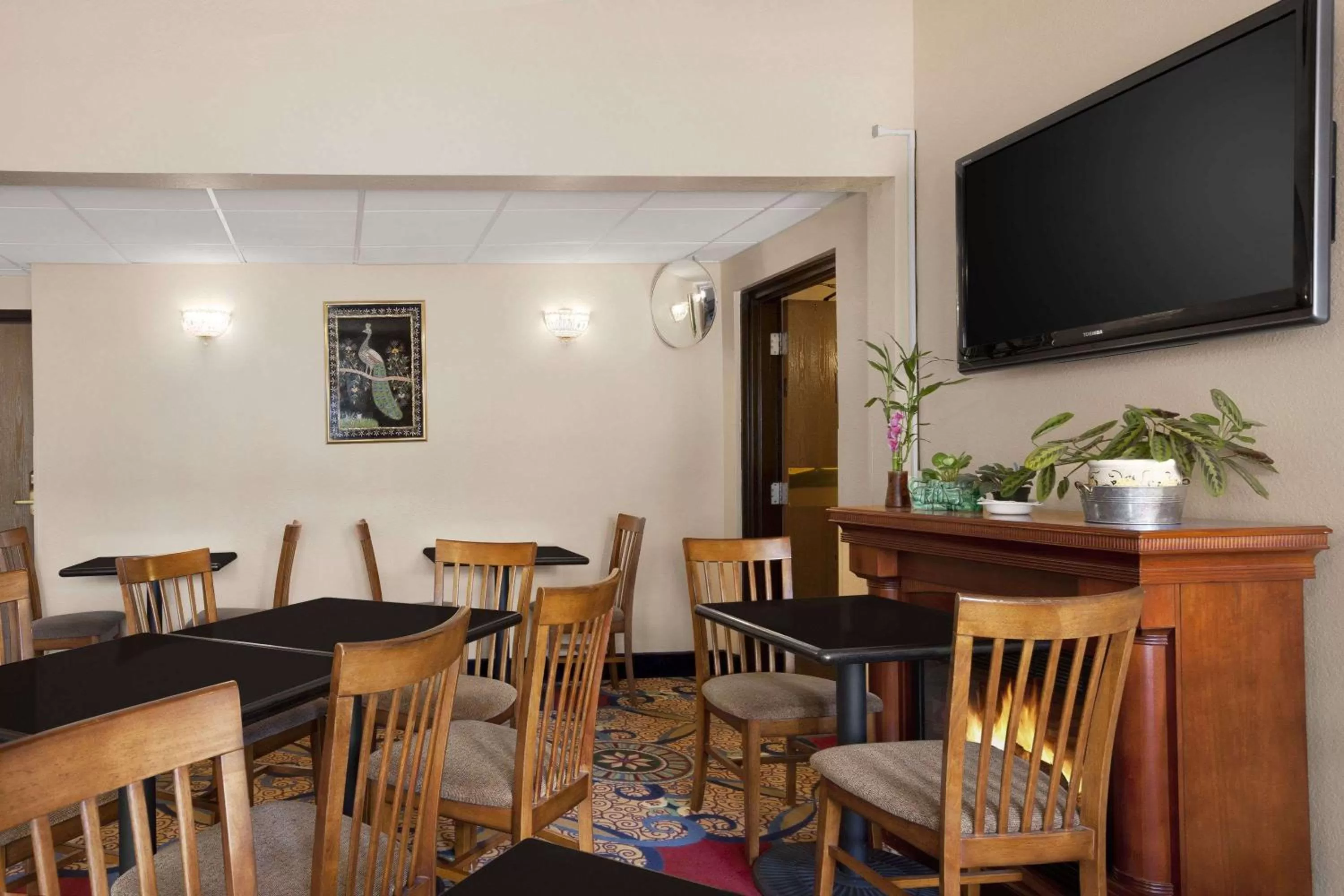 Restaurant/places to eat in Days Inn by Wyndham Keene NH