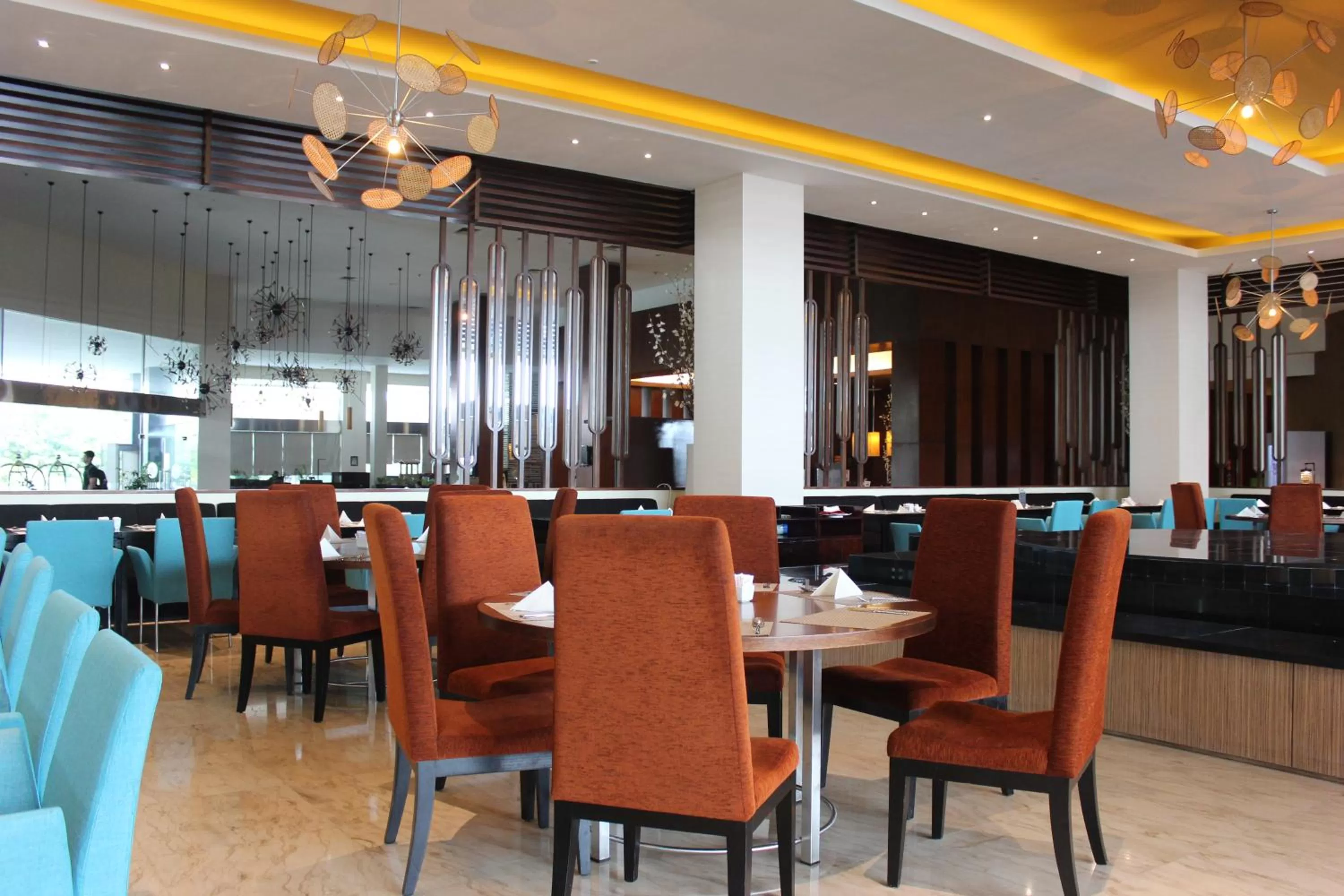 Restaurant/places to eat in Novotel Balikpapan